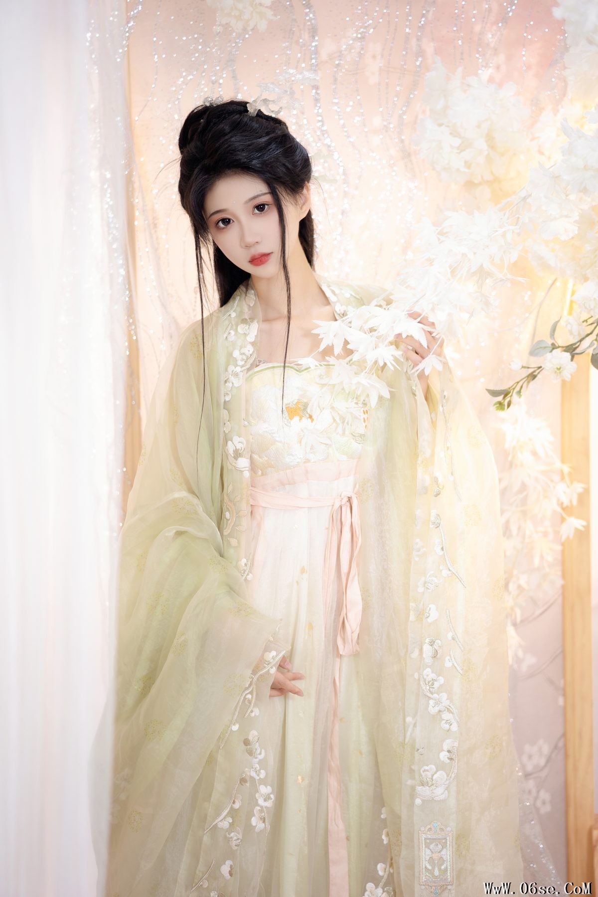 图片[20]-YiTuYu艺图语 Vol.4143 Qi Luo Sheng De Xiao Su Su[28P]-六色网