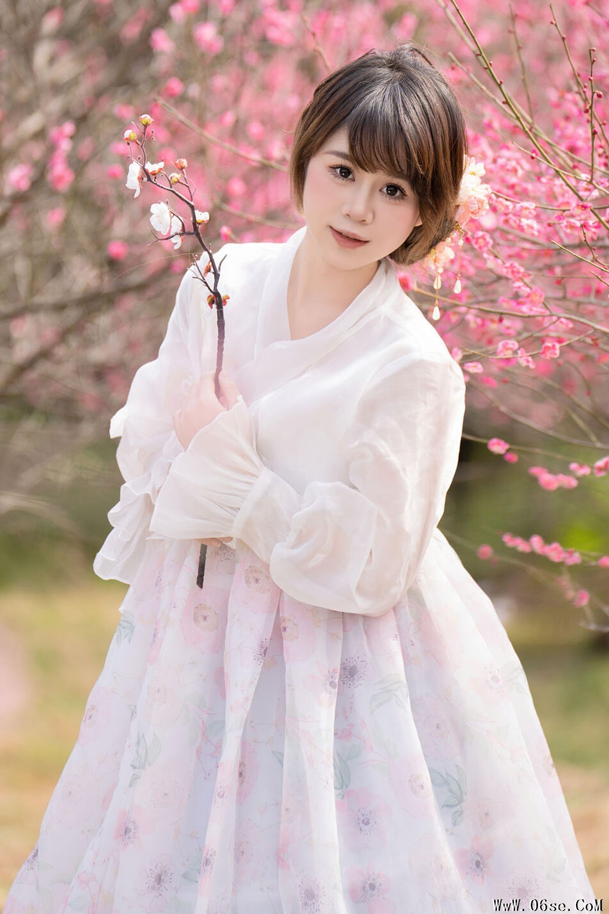 YiTuYu艺图语 Vol.6544 Pao Fu Xiao Fang[25P]-六色网
