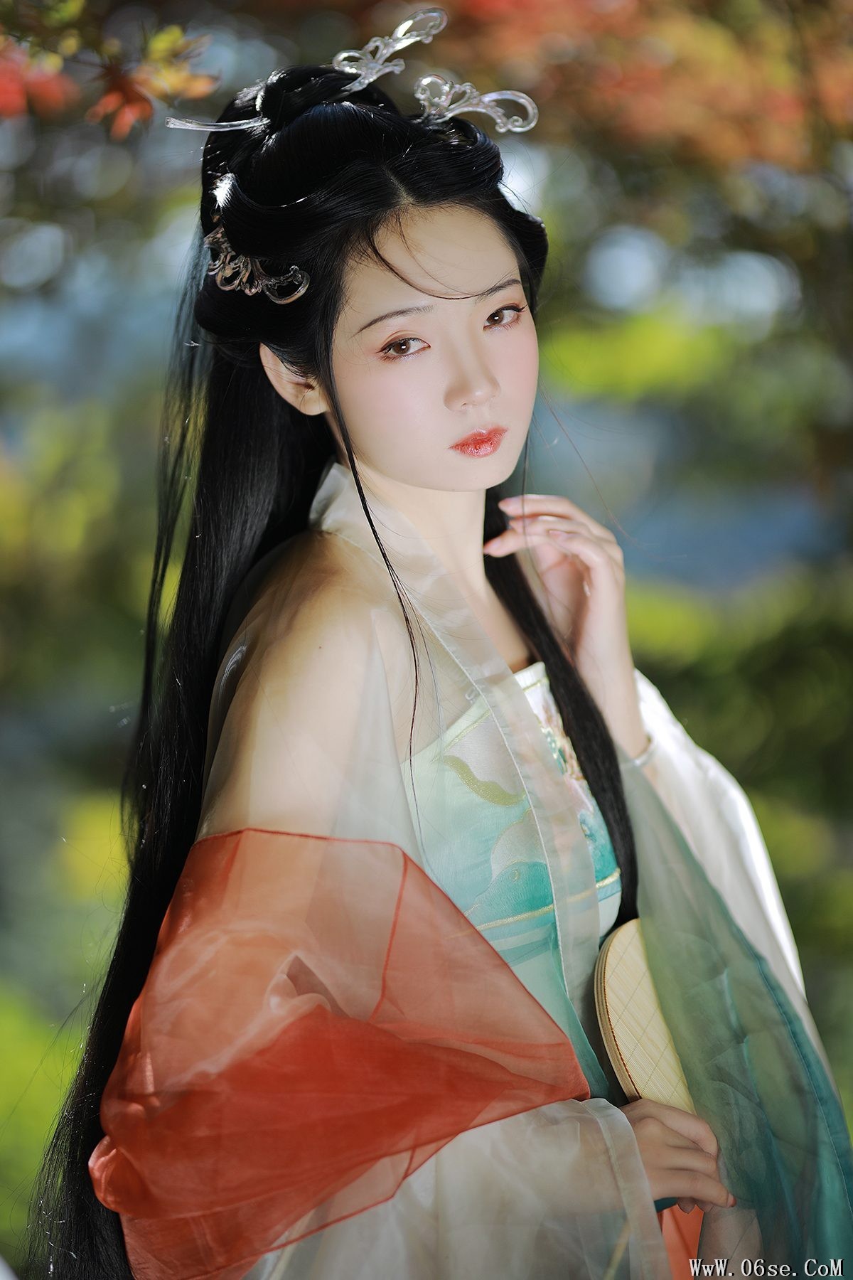 YiTuYu艺图语 Vol.3137 Luo Hua Ren Du Li[35P]-六色网