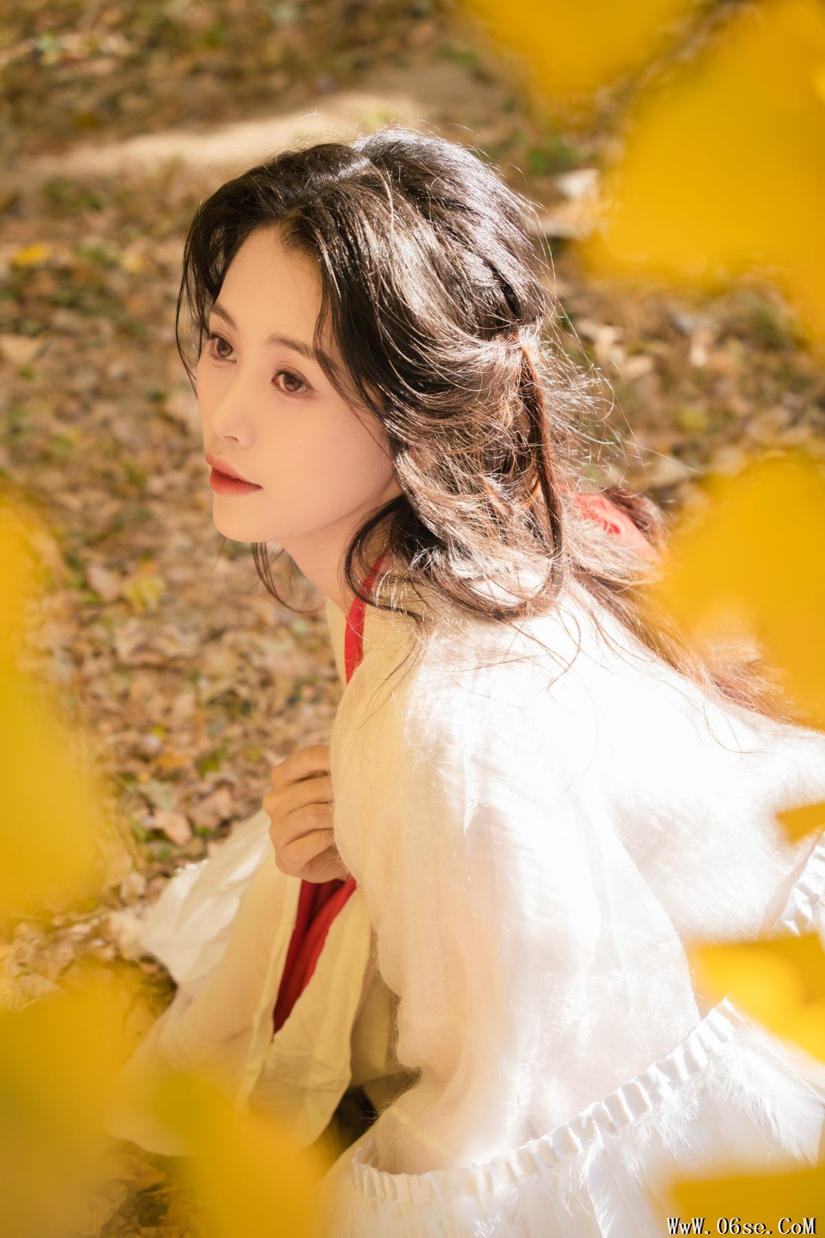 图片[17]-YiTuYu艺图语 Vol.3106 Qing Shuang E[27P]-六色网