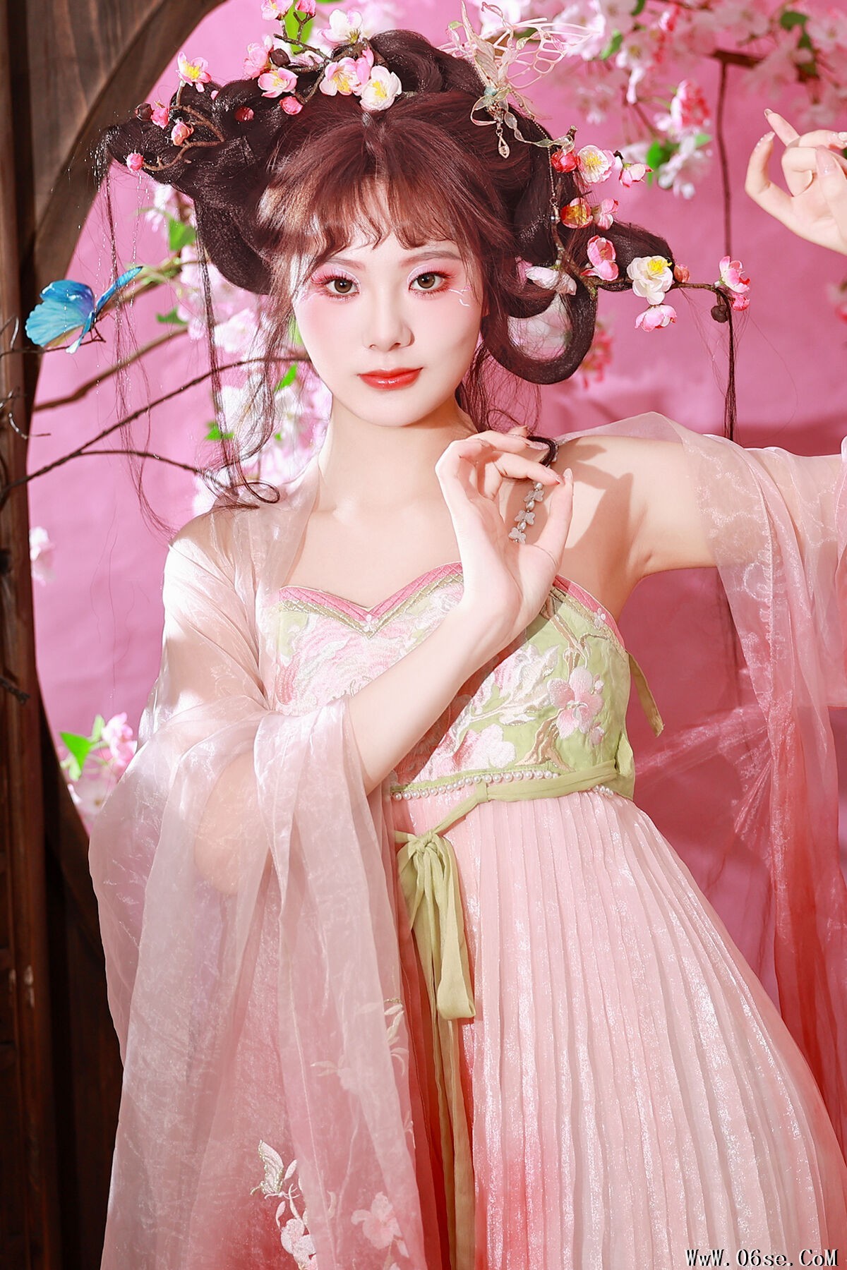YiTuYu艺图语 Vol.7672 Shen Kawa[23P]-六色网