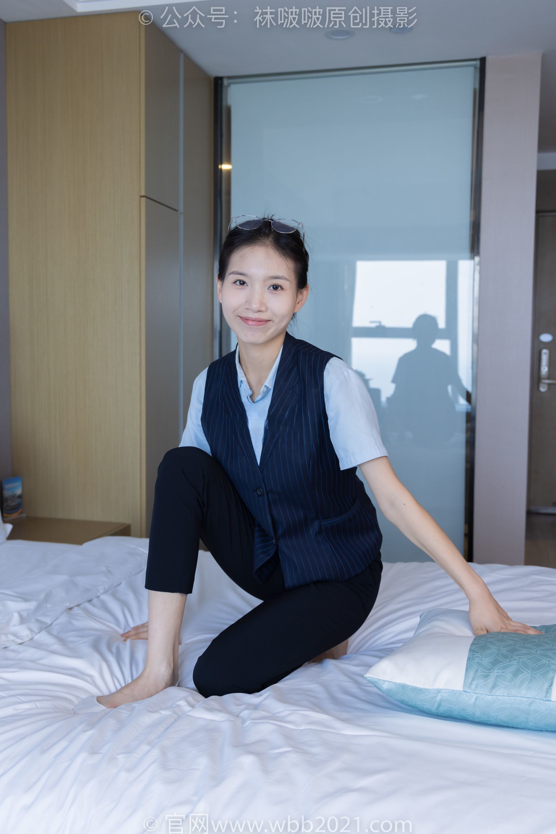 图片[4]-BoBoSocks袜啵啵 No.413 芝士 -高跟鞋、白色吊带船袜、银行制服[145P]-六色网