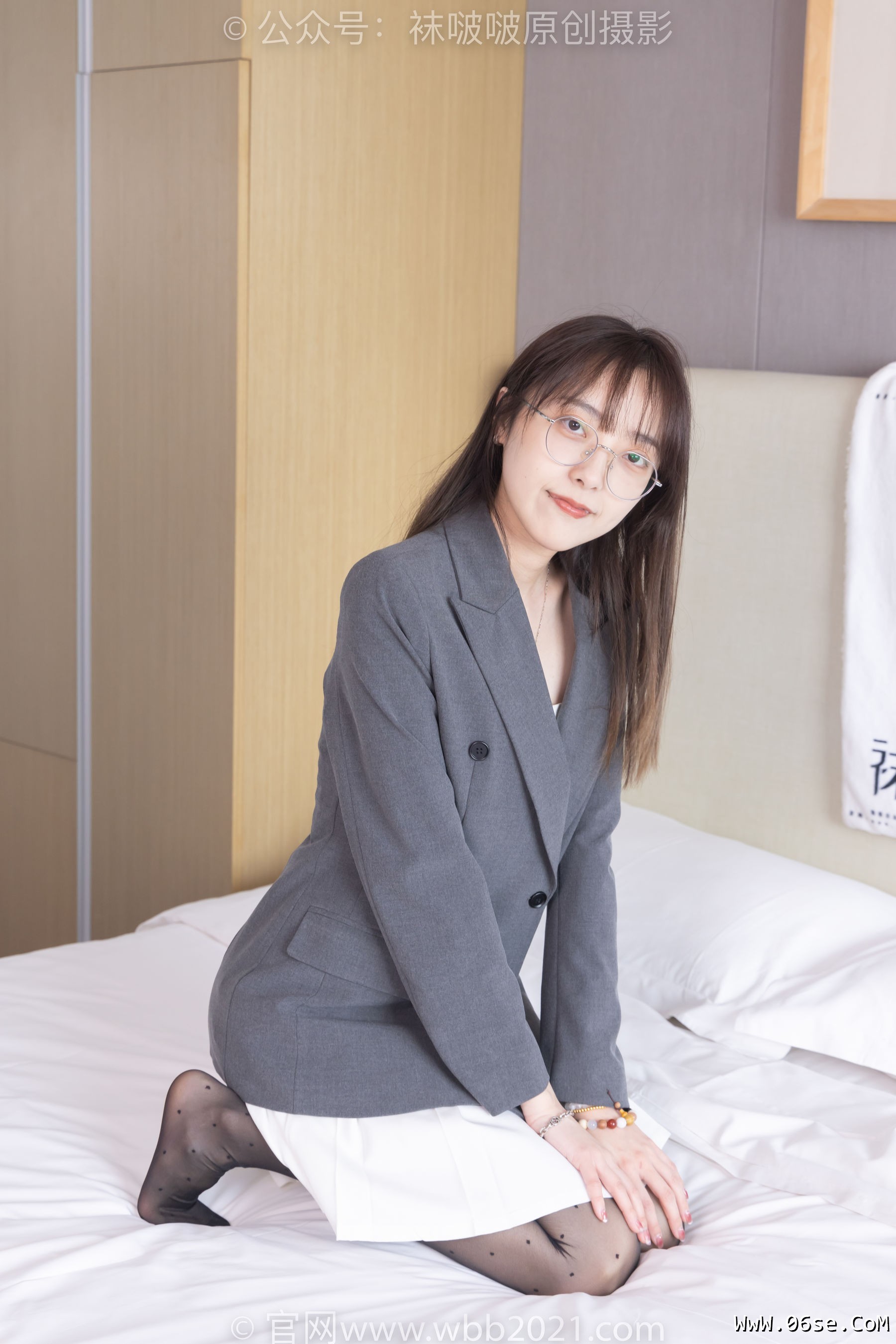 图片[123]-BoBoSocks袜啵啵 No.352 稚予 -短靴、波点黑丝[145P]-六色网