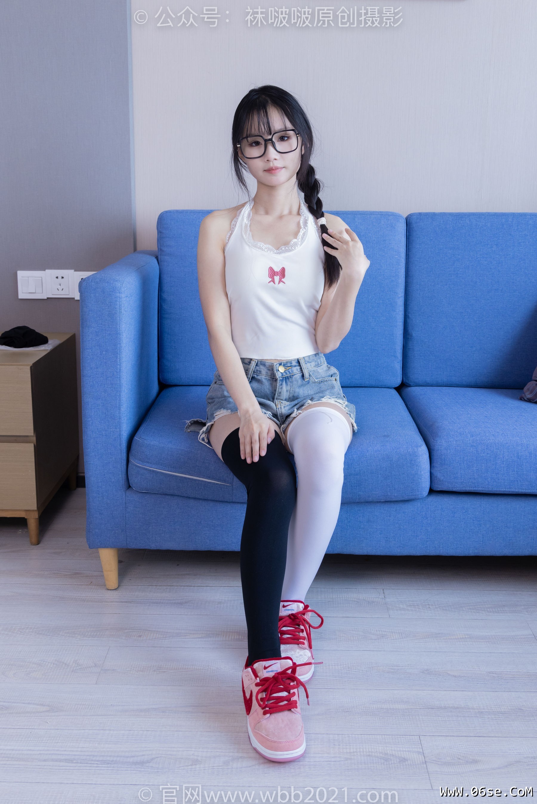 图片[139]-BoBoSocks袜啵啵 No.390 甜甜圈 -板鞋、厚黑丝大腿袜、厚白丝大腿袜[148P]-六色网