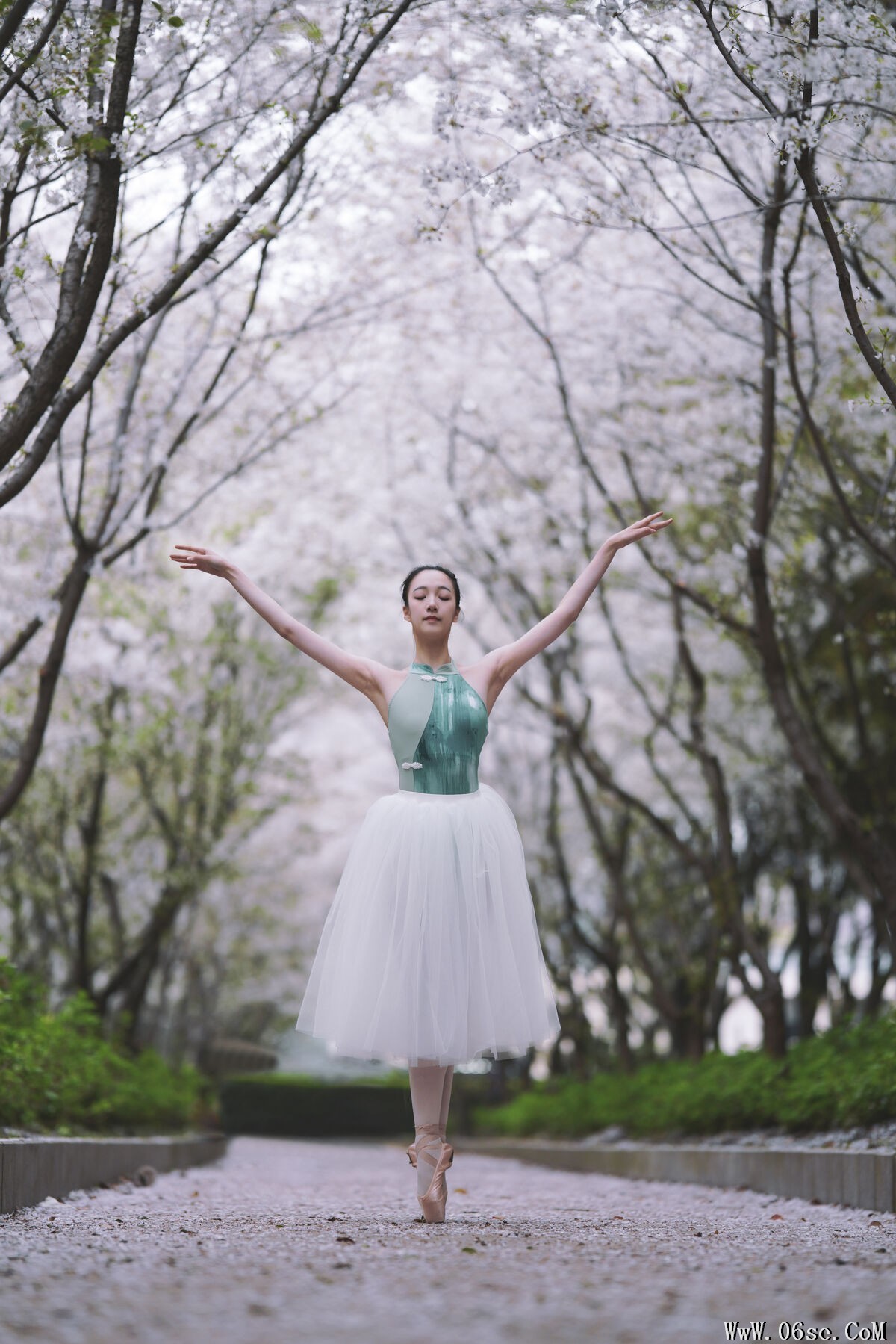 图片[5]-YiTuYu艺图语 Vol.6883 Xiao Xong[25P]-六色网