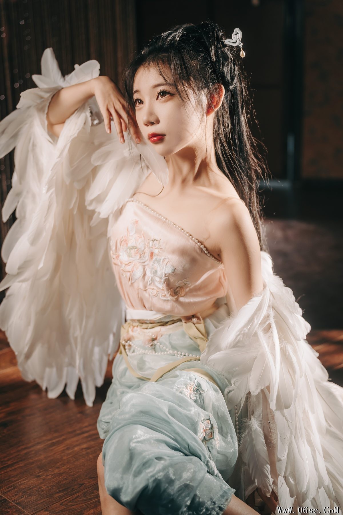 图片[25]-YiTuYu艺图语 Vol.3672 Zou Zou[39P]-六色网