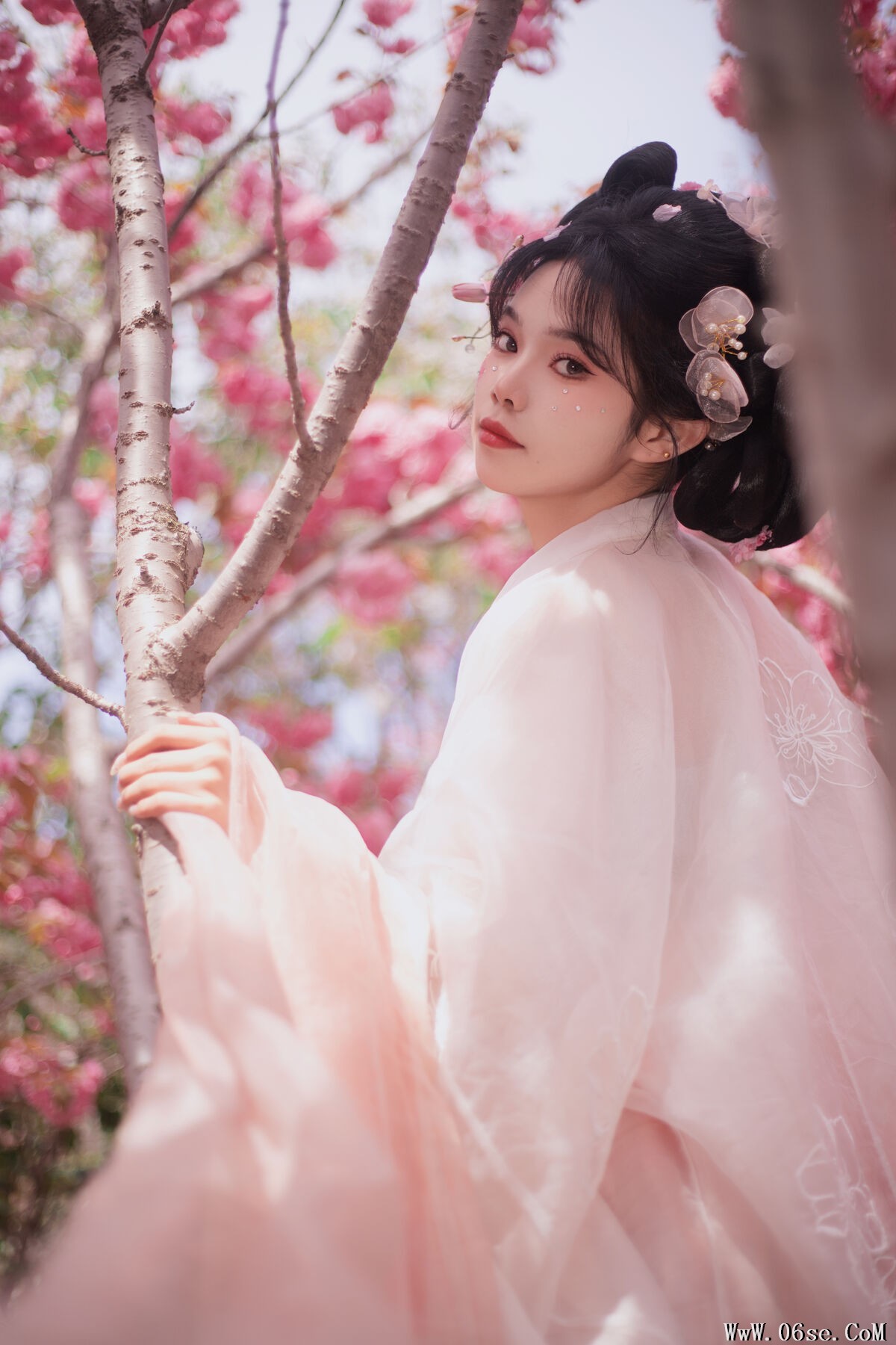 图片[23]-YiTuYu艺图语 Vol.7087 Wan Yi[27P]-六色网