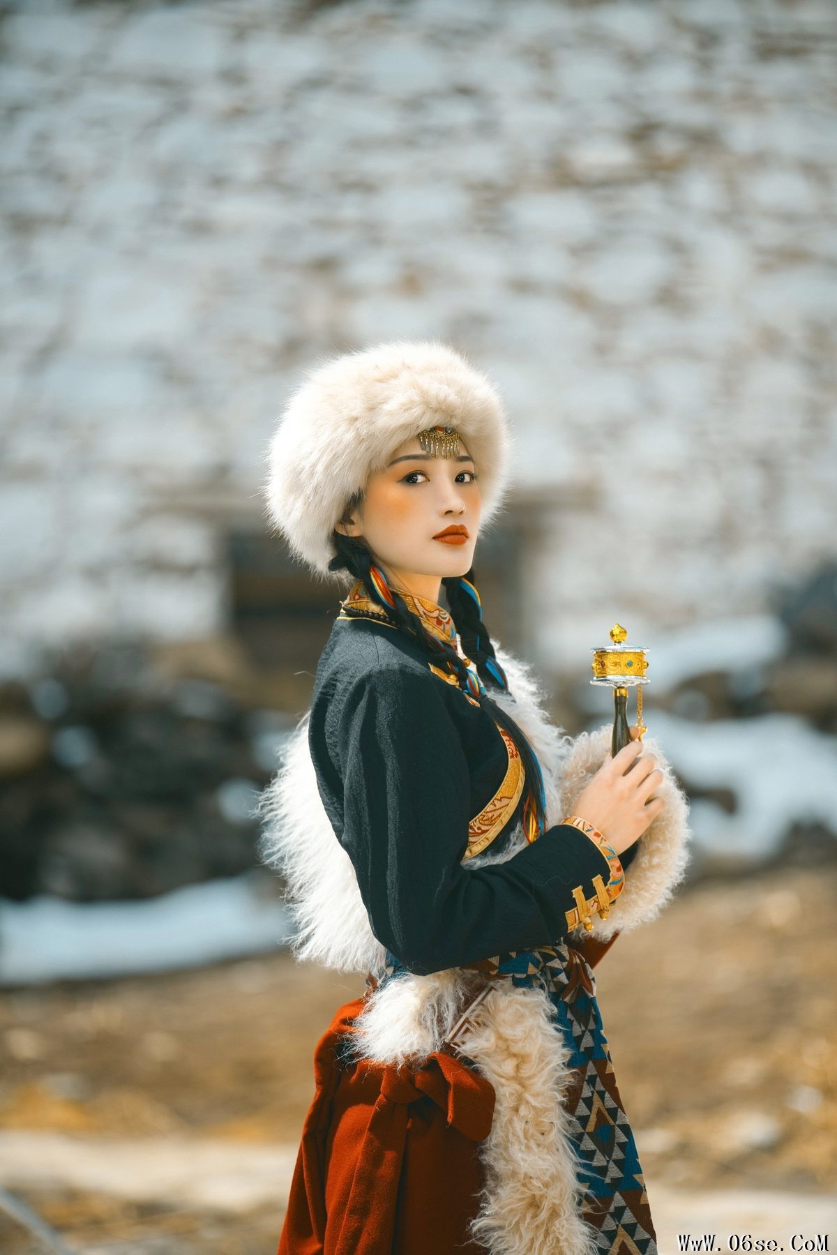 图片[18]-YiTuYu艺图语 Vol.4337 Wei Wei[41P]-六色网