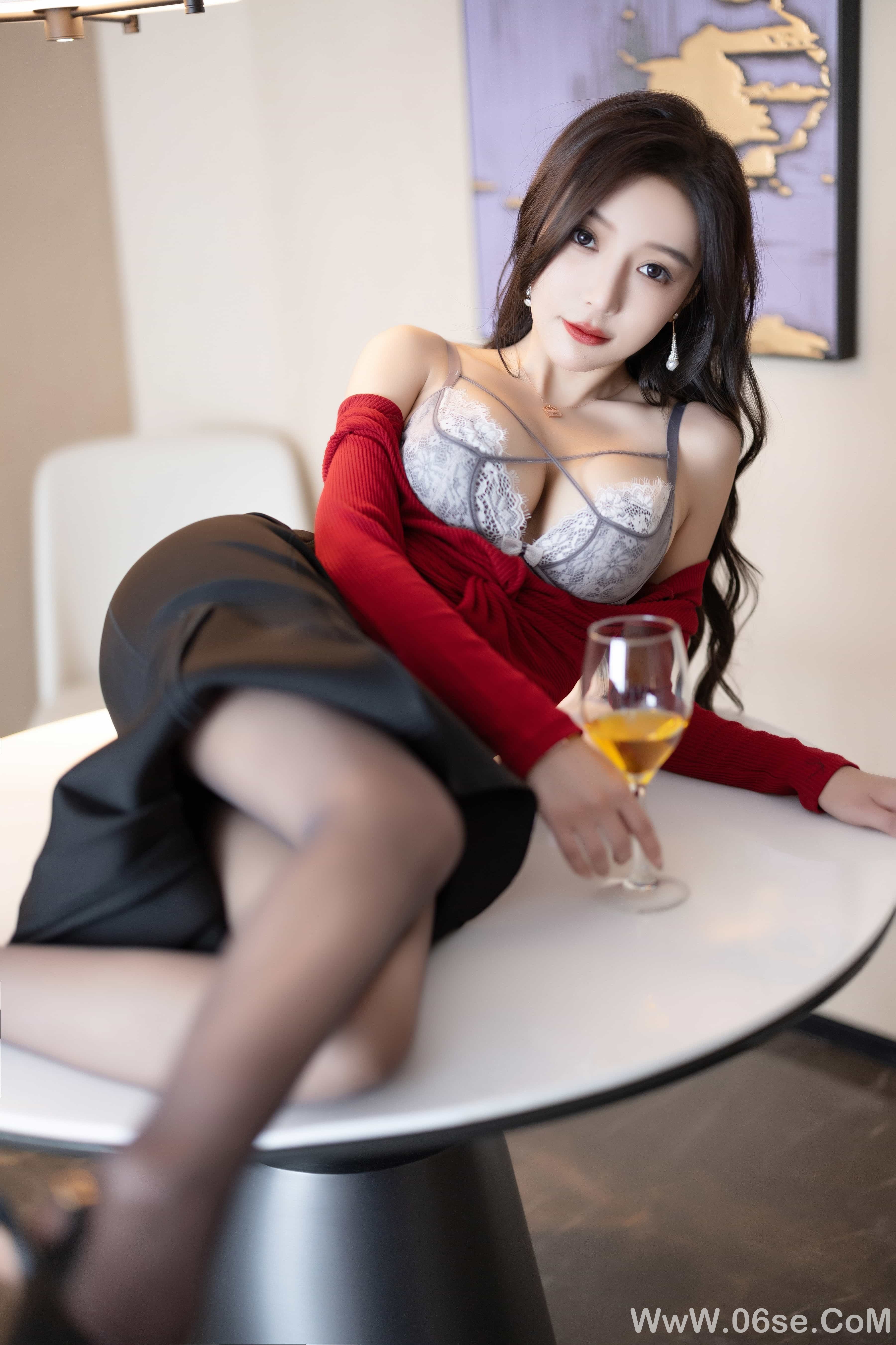 图片[37]-王馨瑶Yanni – 内购 黑色鱼尾裙[95P]-六色网