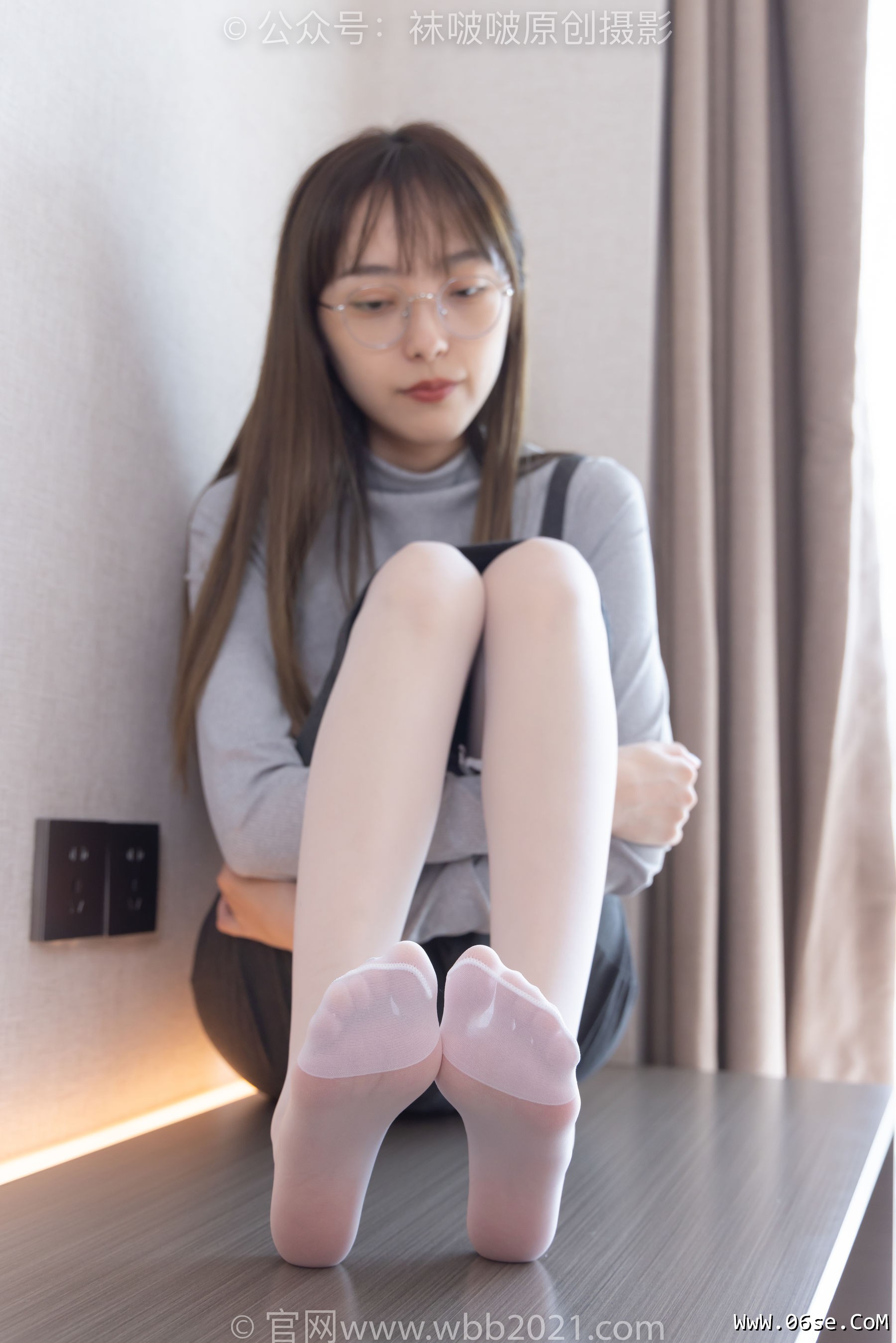 图片[42]-BoBoSocks袜啵啵 No.309 稚予 -两双高跟鞋、灰丝、白丝、裸足、踩奶油蛋糕剧情[180P]-六色网