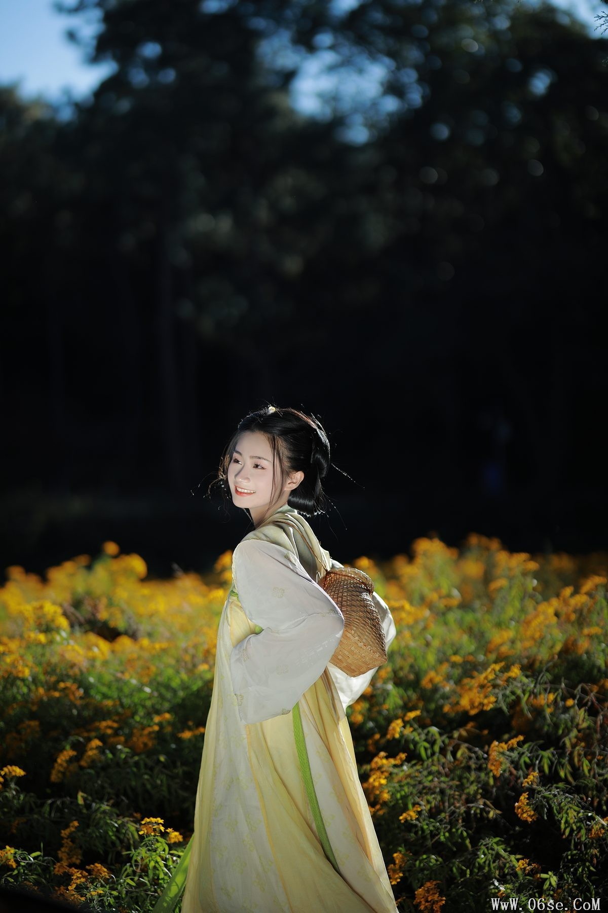 图片[13]-YiTuYu艺图语 Vol.3343 Xiao E Jiang Jiang Jiang[34P]-六色网