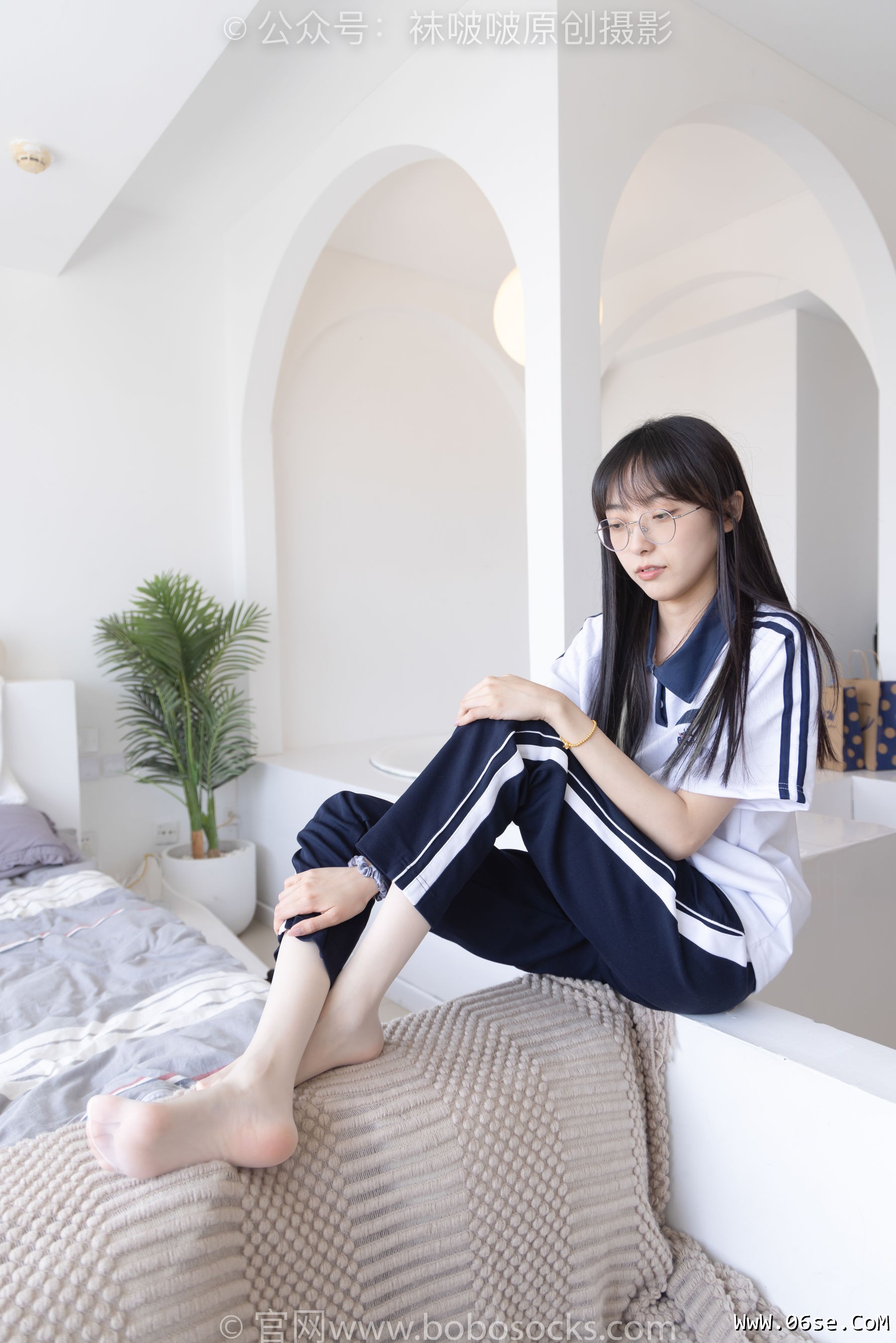 图片[19]-BoBoSocks袜啵啵 No.207 稚予 -aj板鞋、白棉袜、油亮白丝、校服裤里丝[140P]-六色网