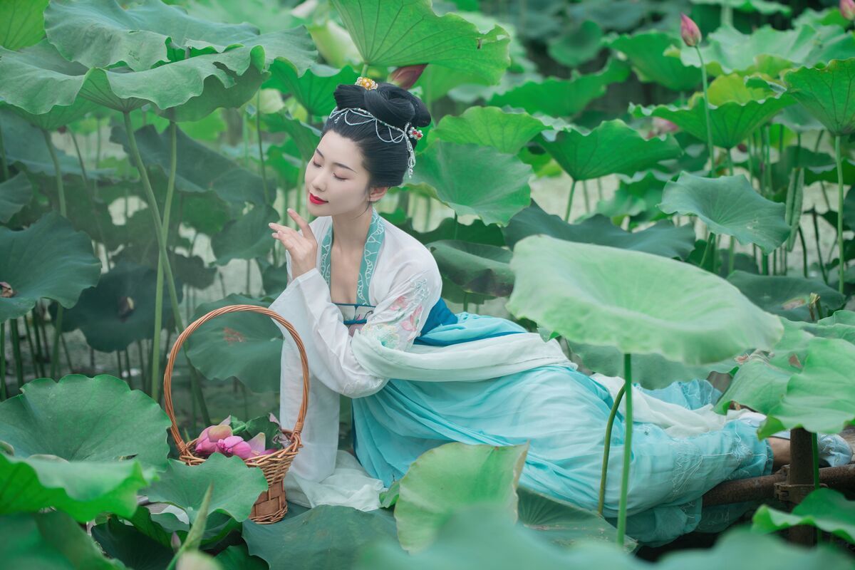 图片[23]-YiTuYu艺图语 Vol.7066 Mu Ge[26P]-六色网