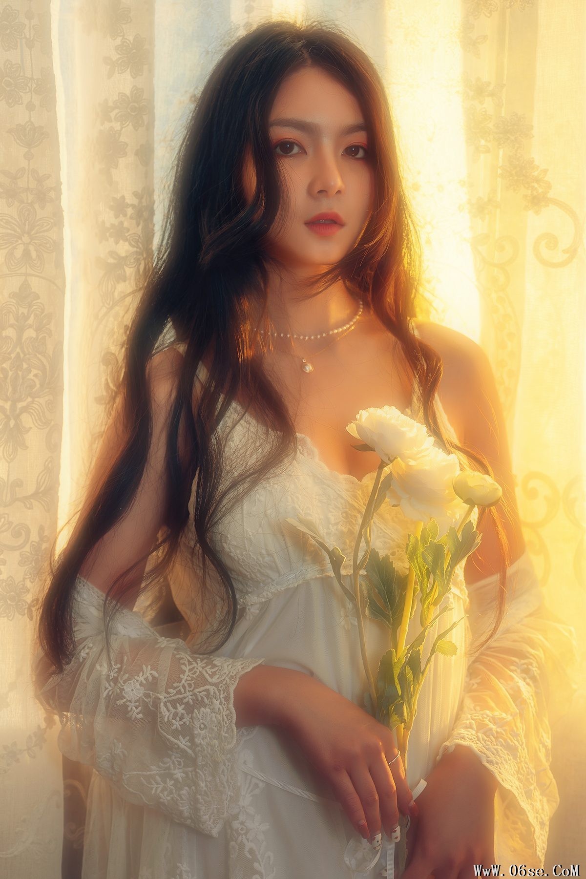 YiTuYu艺图语 Vol.4447 Ling Ji Chu De Mi Tuan[25P]-六色网