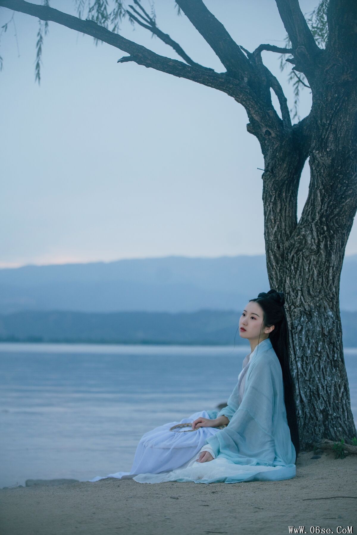 图片[17]-YiTuYu艺图语 Vol.7010 Zhou Mi Fan[24P]-六色网