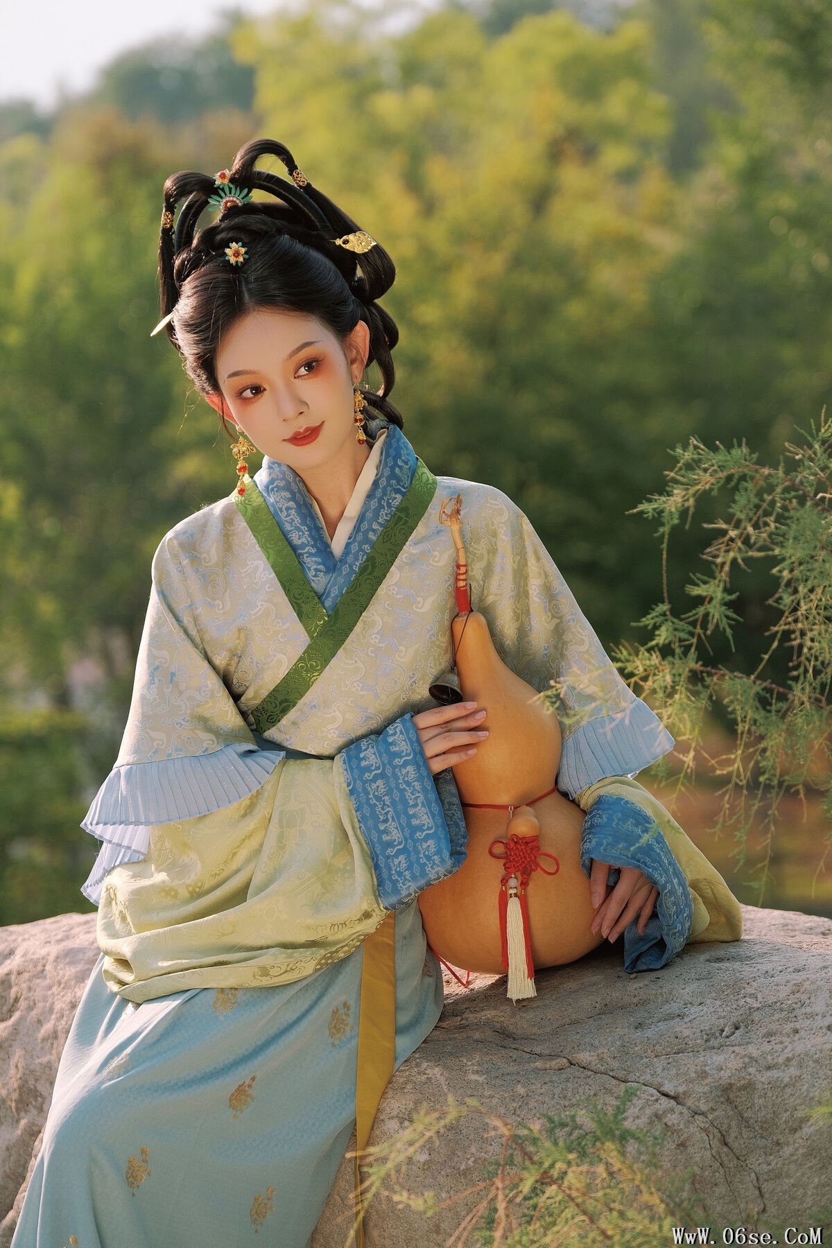 图片[28]-YiTuYu艺图语 Vol.7768 Qiu Qiu[32P]-六色网