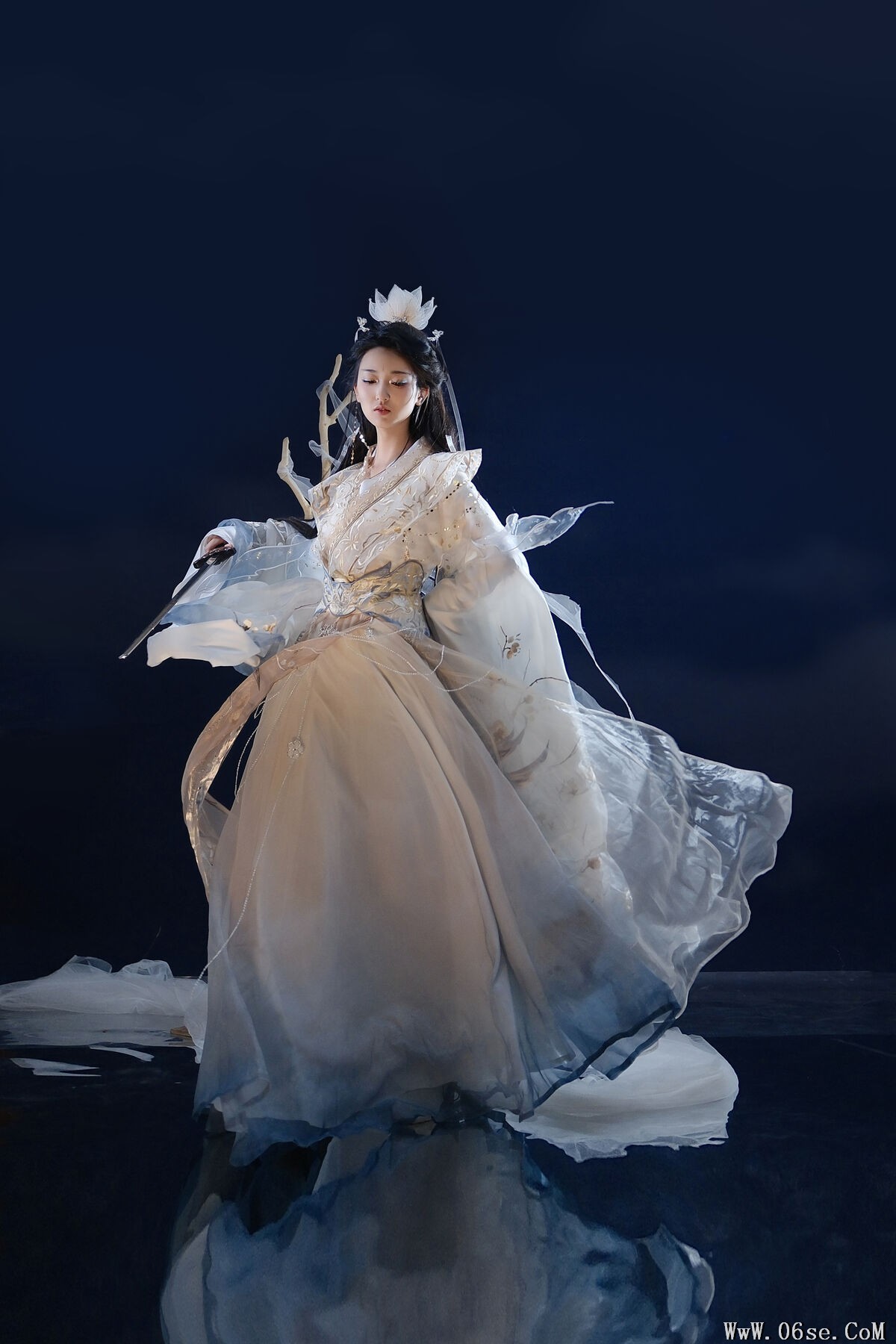 图片[16]-YiTuYu艺图语 Vol.7140 Leng Ku Wang Ye[21P]-六色网