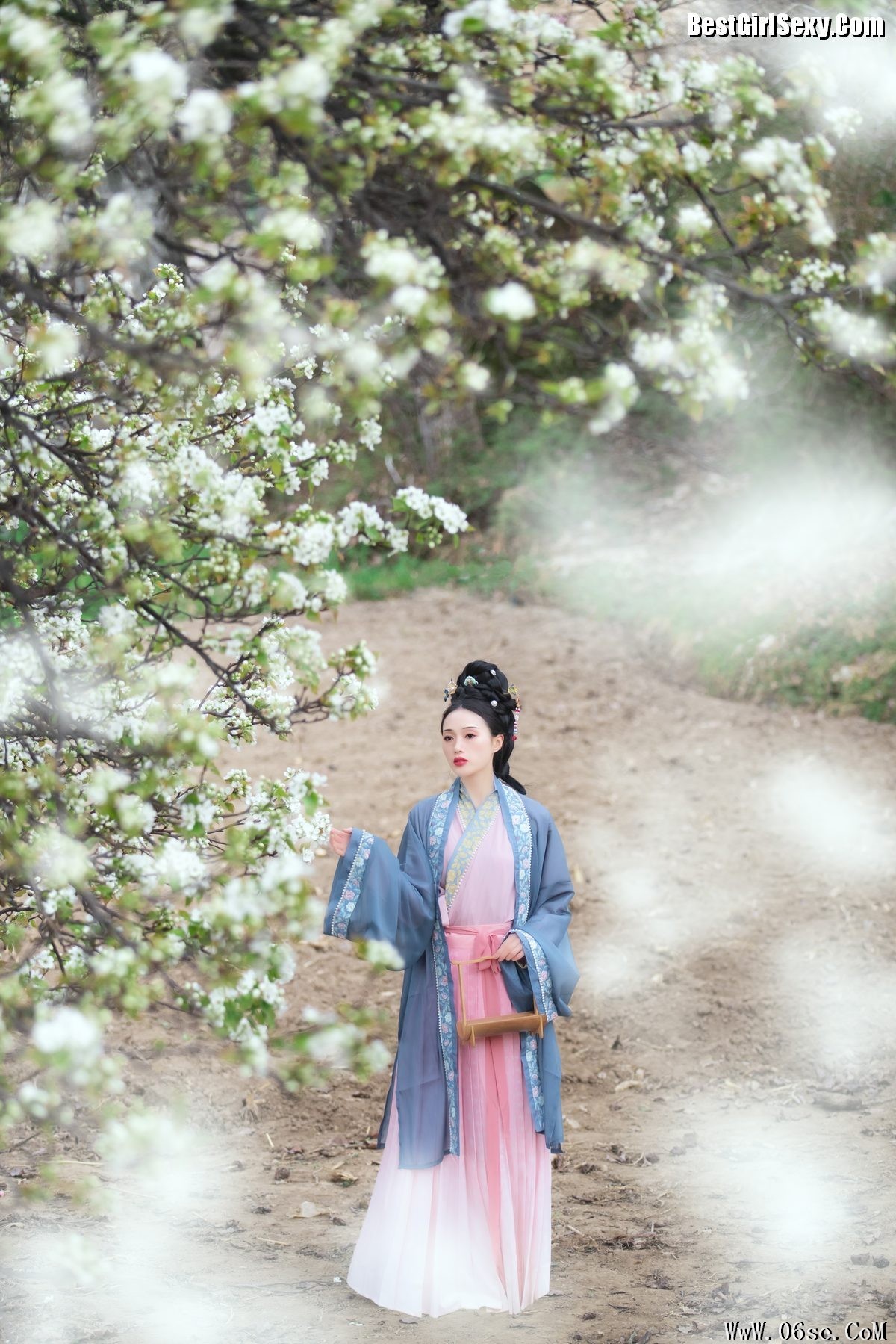 图片[30]-YiTuYu艺图语 Vol.3999 Wei Wei[43P]-六色网