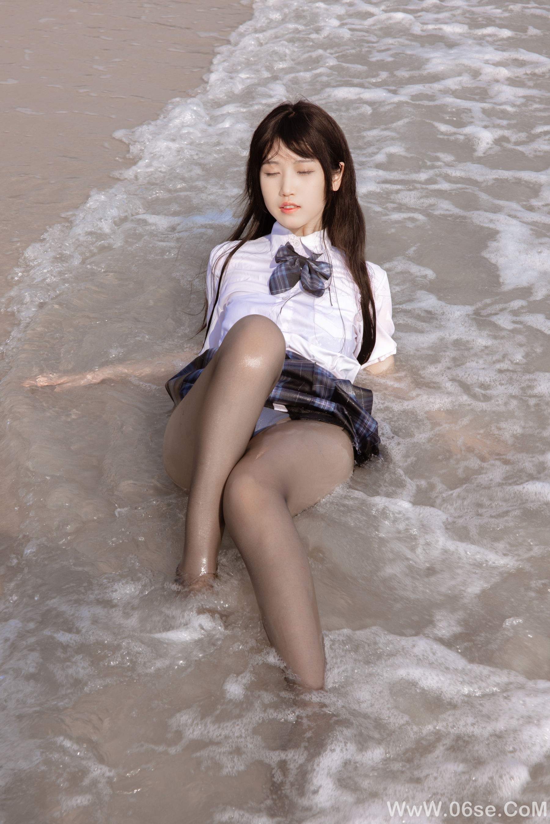 图片[46]-微博人气Coser不呆猫 – 泳衣JK学妹[59P]-六色网