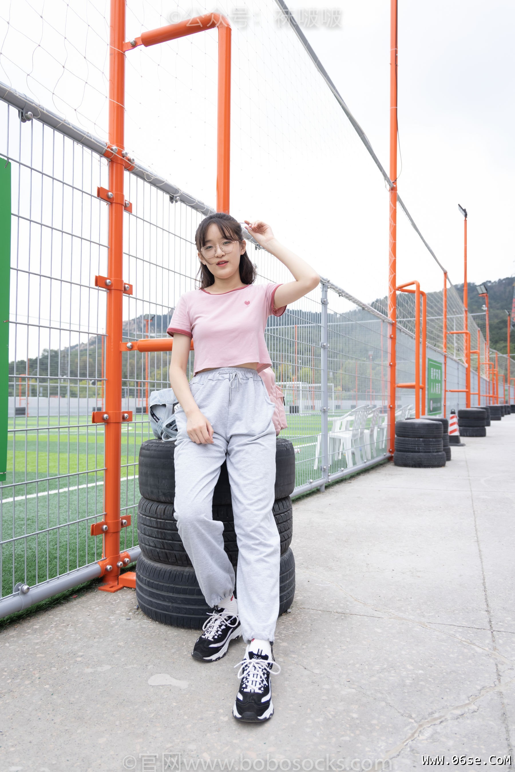 图片[3]-BoBoSocks袜啵啵 No.016 熊熊-斯凯奇运动鞋、棉袜、裸足[147P]-六色网