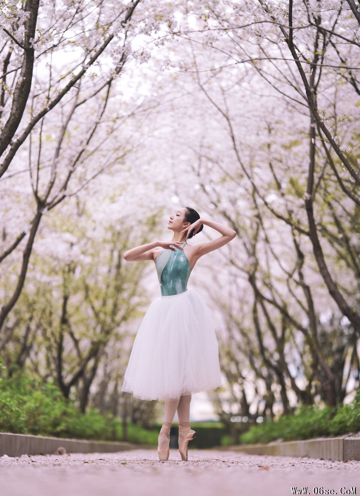 图片[17]-YiTuYu艺图语 Vol.6883 Xiao Xong[25P]-六色网