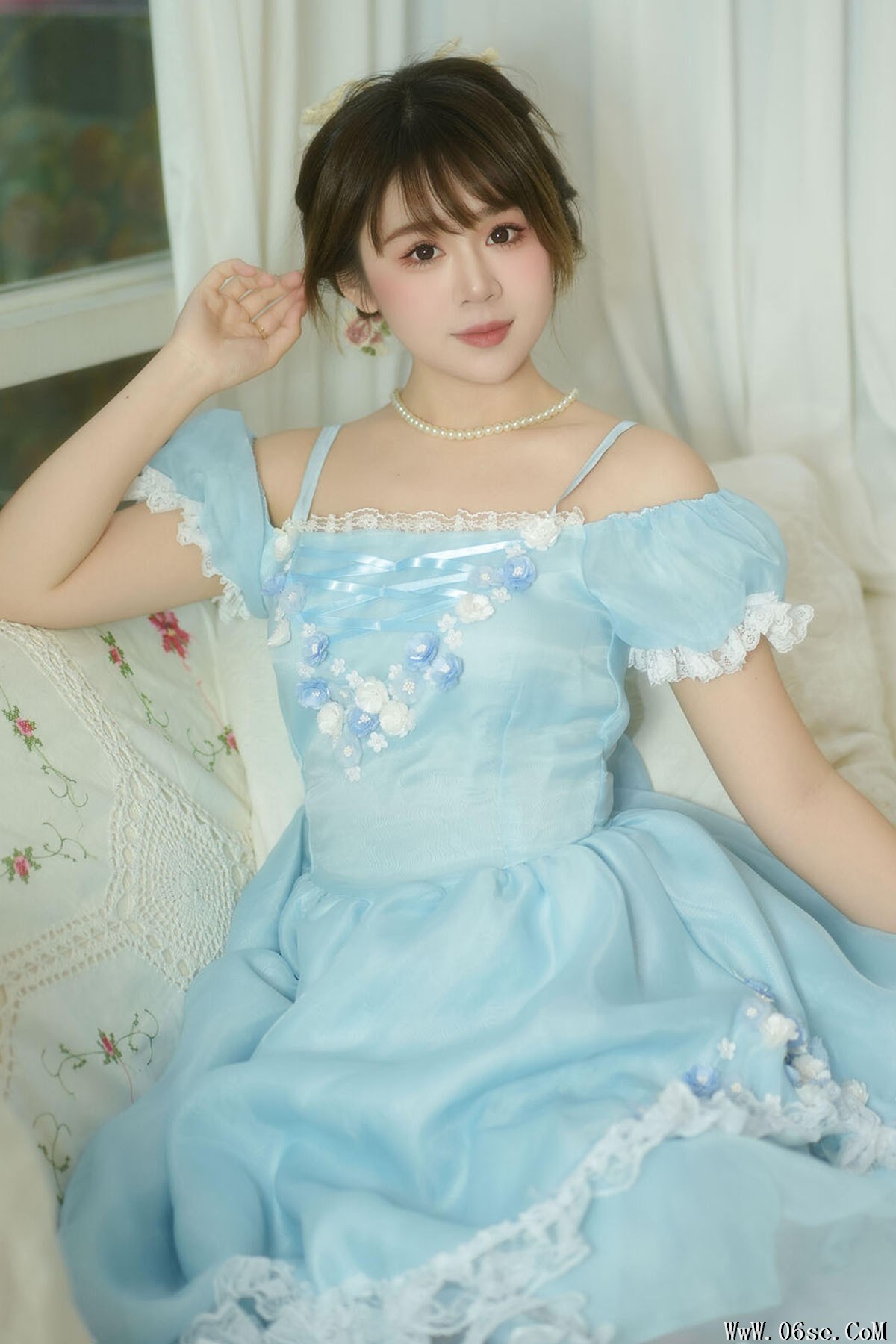 YiTuYu艺图语 Vol.6448 Pao Fu Xiao Fang[24P]-六色网