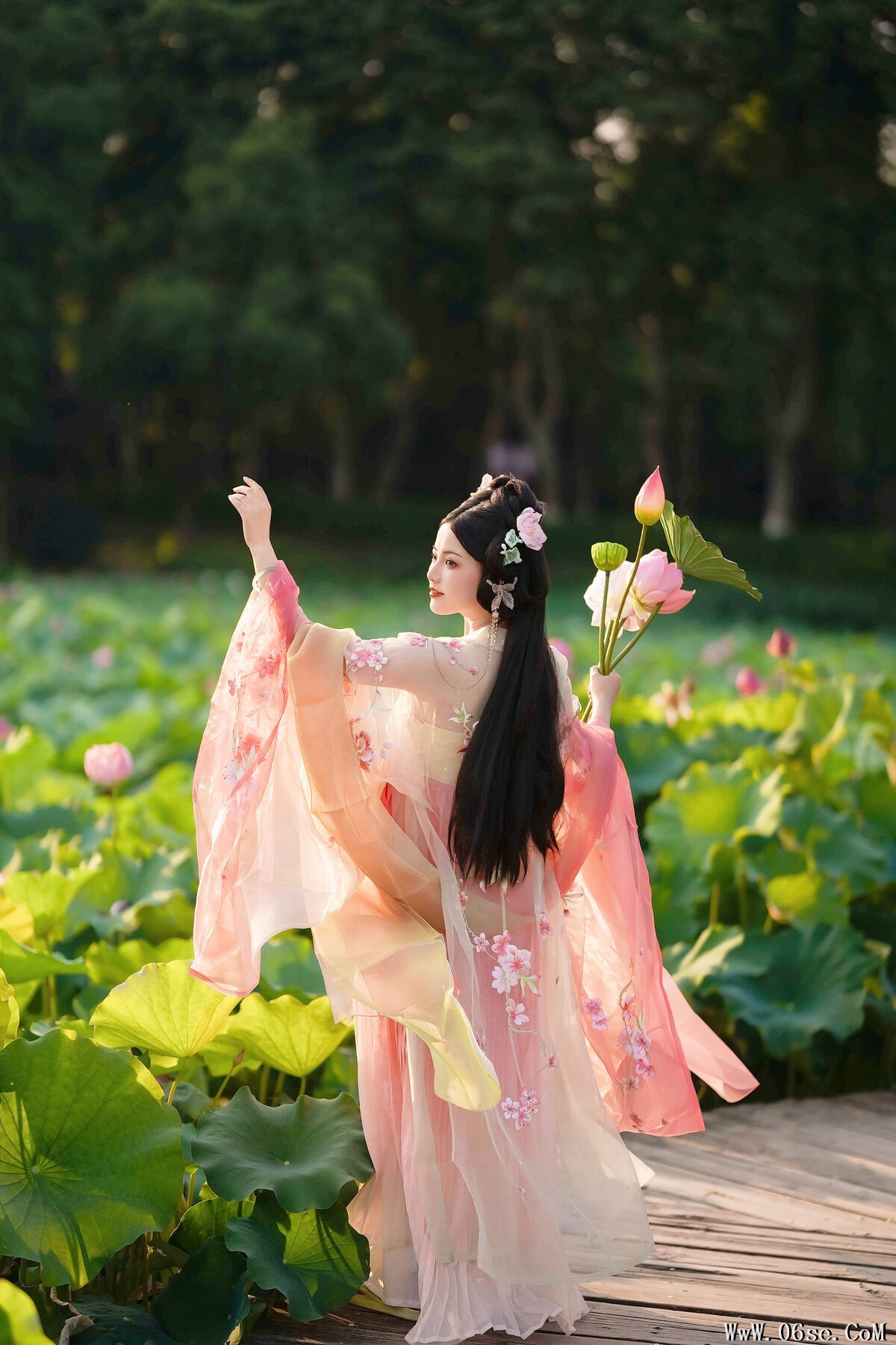 图片[23]-YiTuYu艺图语 Vol.7409 Yu Xiao Li Lili[23P]-六色网