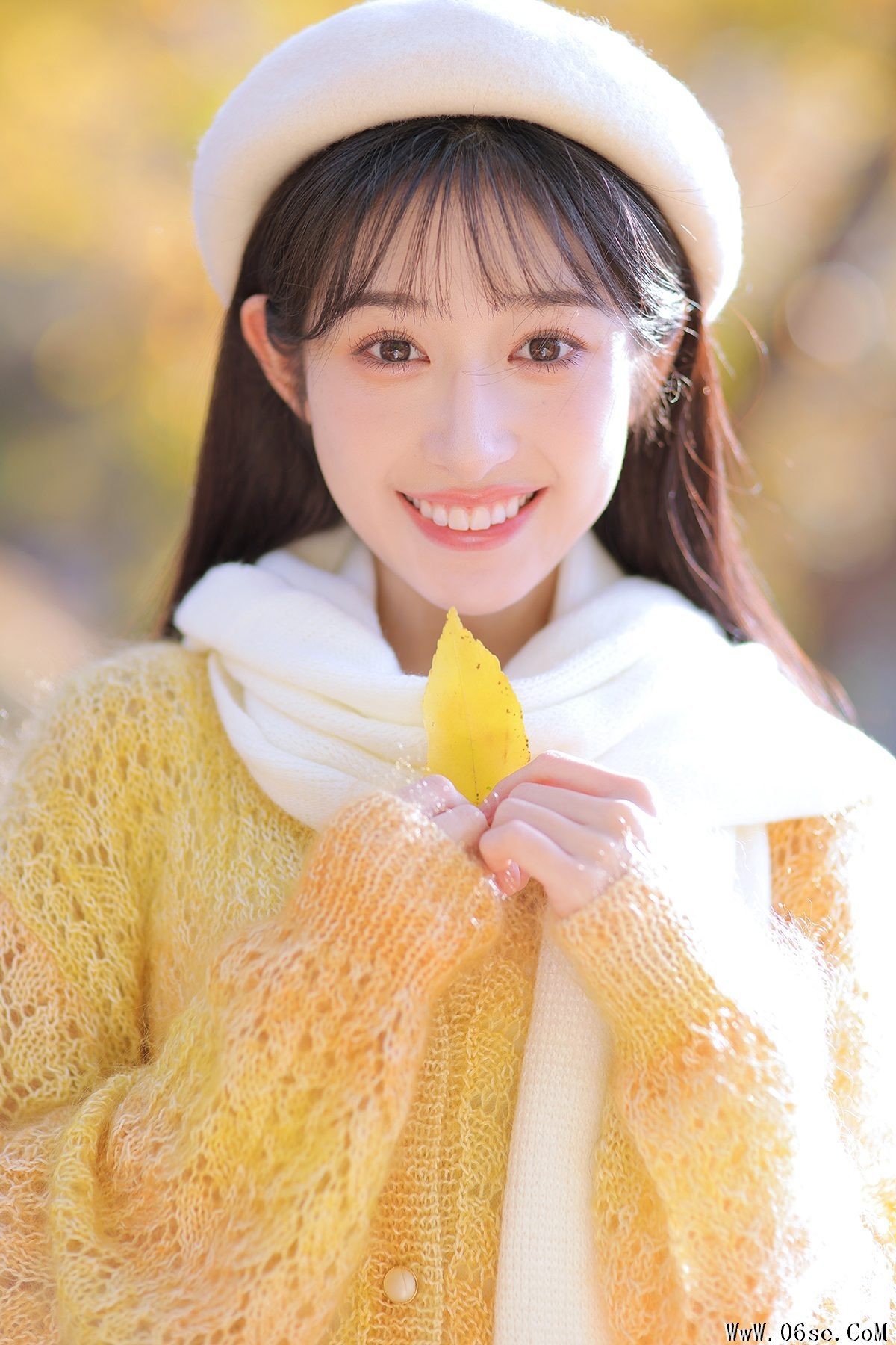 YiTuYu艺图语 Vol.6049 Miao Ke Qing[35P]-六色网