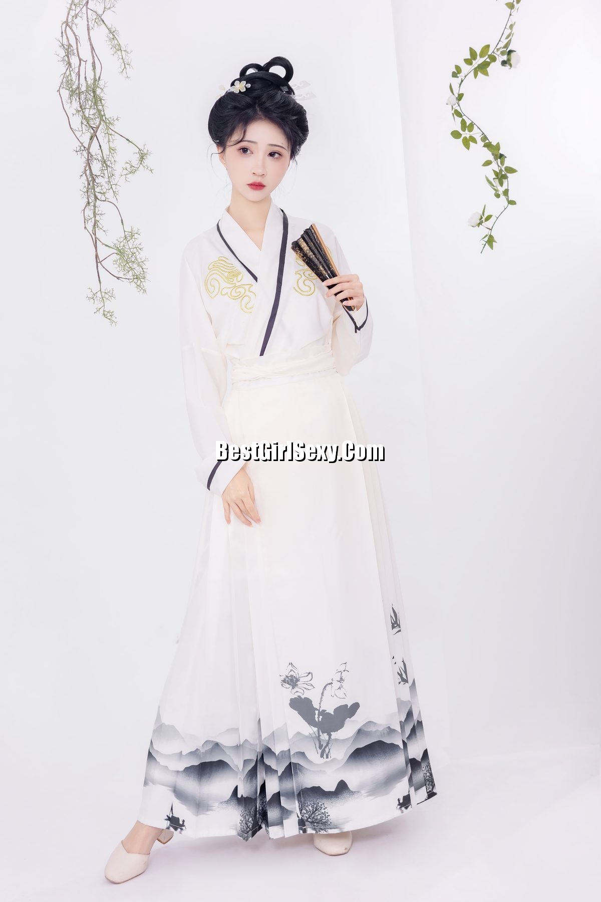 图片[26]-YiTuYu艺图语 Vol.3527 Qi Luo Sheng De Xiao Su Su[28P]-六色网