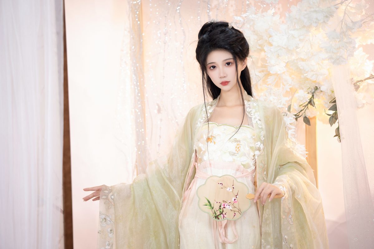 图片[13]-YiTuYu艺图语 Vol.4143 Qi Luo Sheng De Xiao Su Su[28P]-六色网