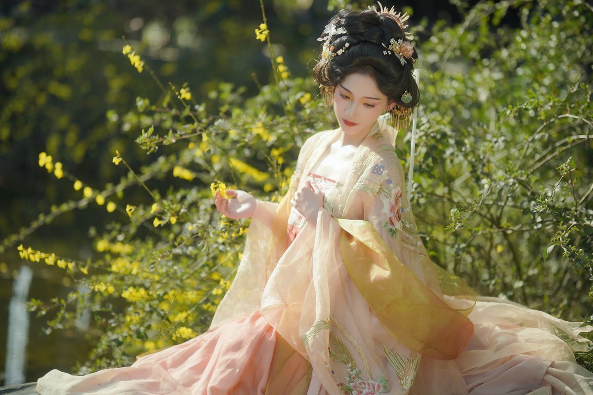 图片[25]-YiTuYu艺图语 Vol.3881 Qin Qin[27P]-六色网
