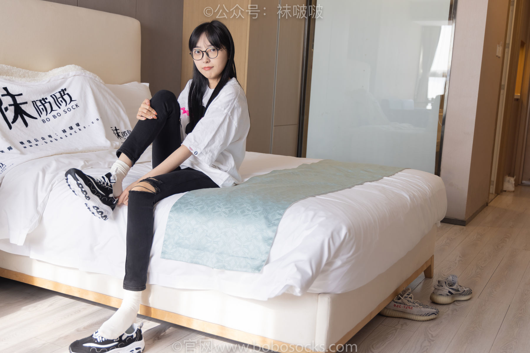 图片[47]-BoBoSocks袜啵啵 No.055 稚予-斯凯奇运动鞋、白棉袜、黑棉袜[139P]-六色网