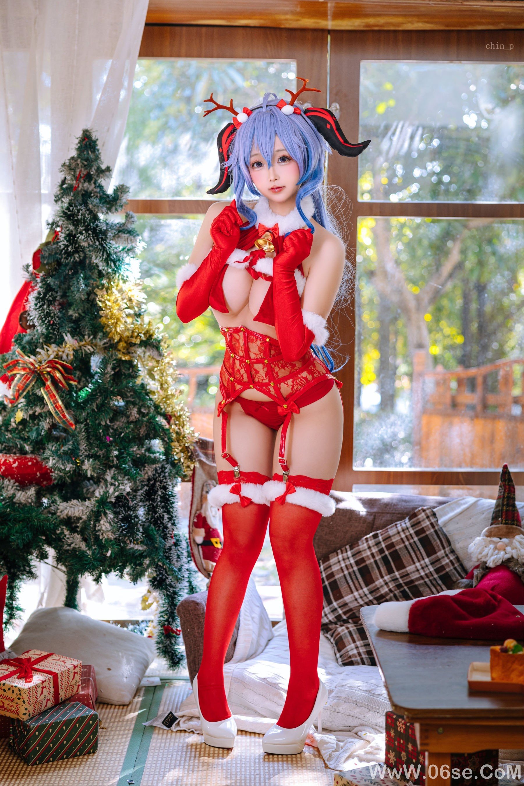 图片[11]-Cosplay日奈娇 – 甘雨圣诞[34P]-六色网