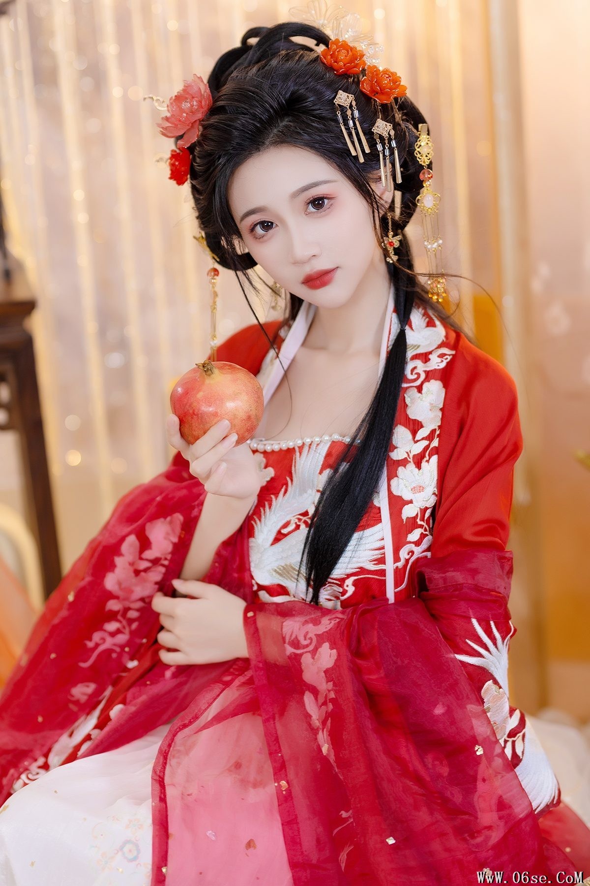 YiTuYu艺图语 Vol.5657 Qi Luo Sheng De Xiao Su Su[29P]-六色网