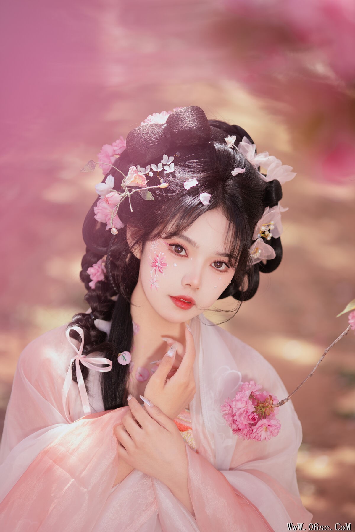 图片[25]-YiTuYu艺图语 Vol.7087 Wan Yi[27P]-六色网