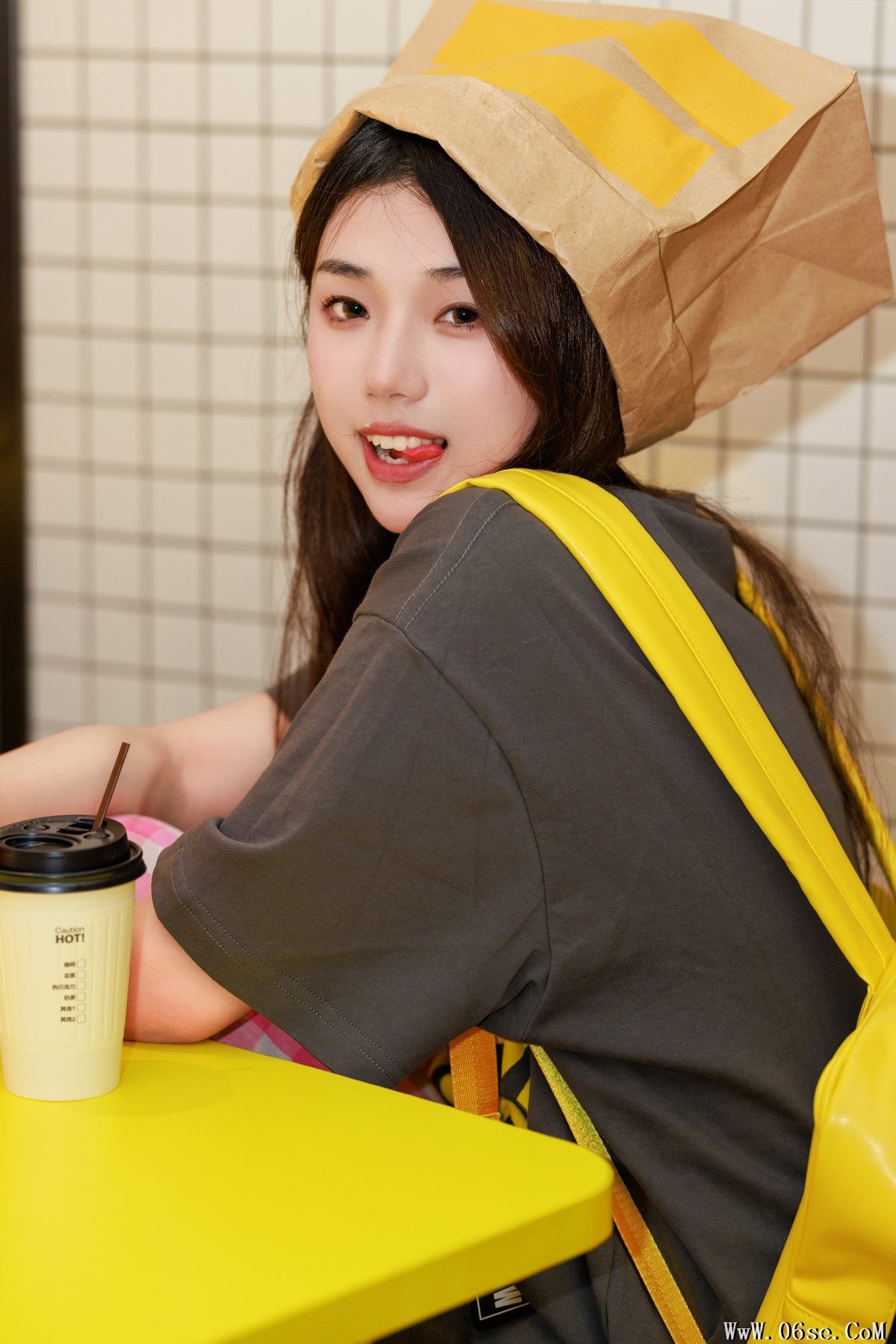 图片[10]-YiTuYu艺图语 Vol.5002 Pei Tong Xue[24P]-六色网