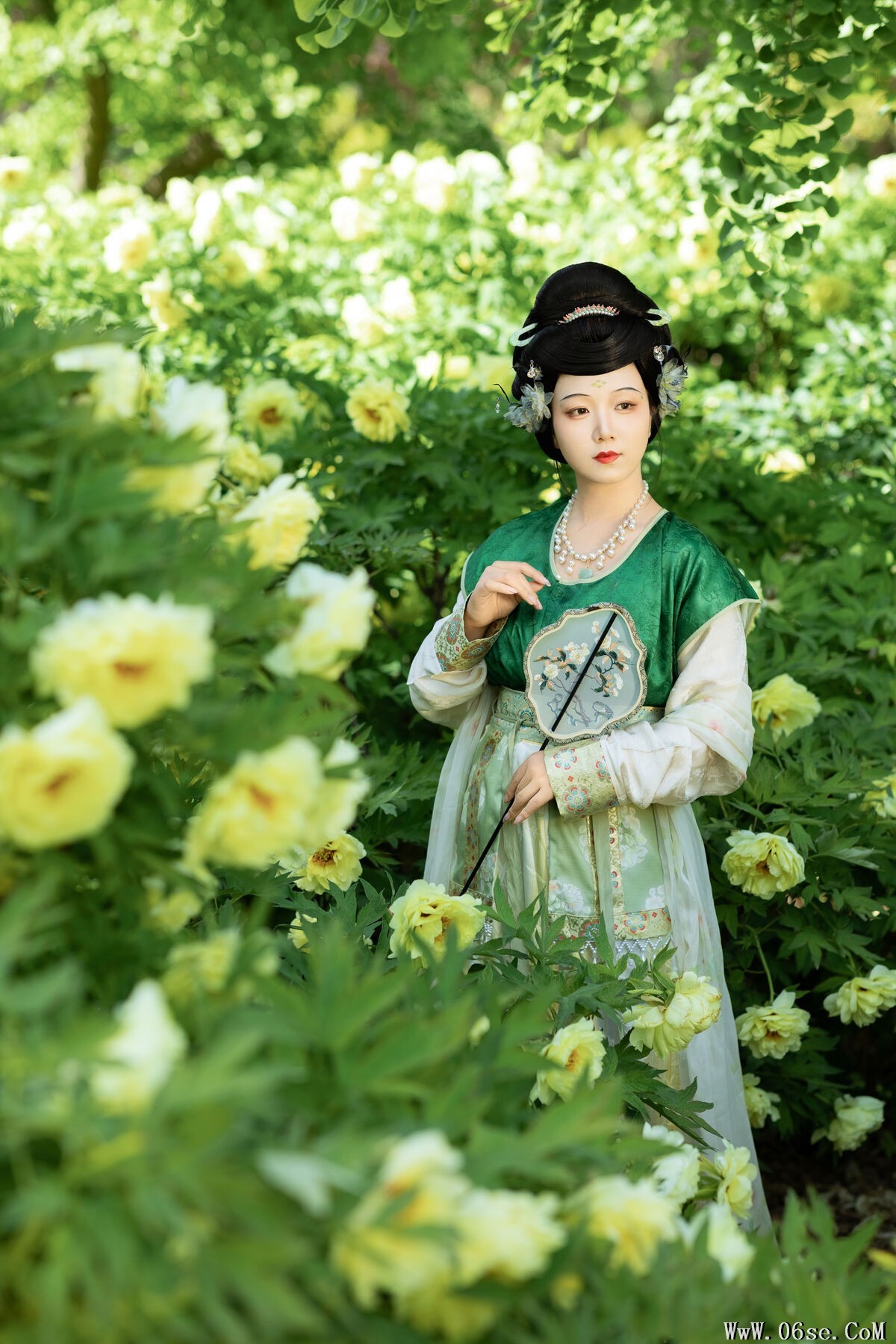 图片[4]-YiTuYu艺图语 Vol.7360 Hu Tu Tu Tu Tu Tu[35P]-六色网