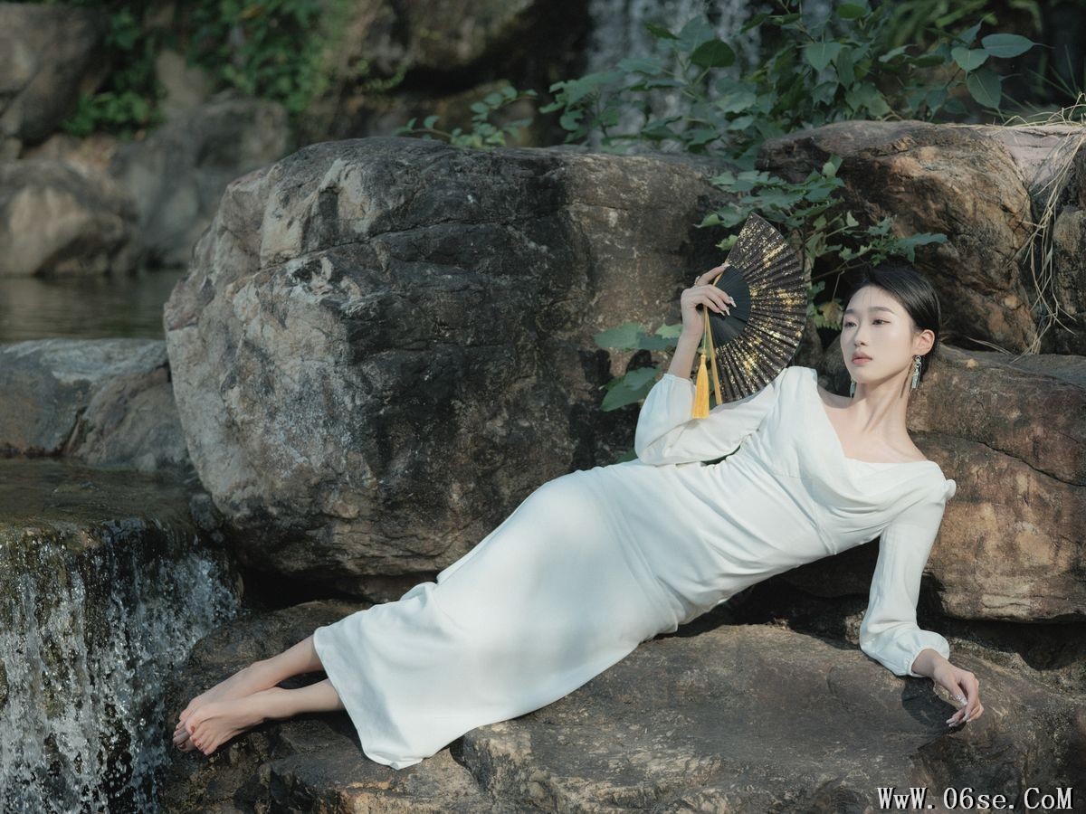 图片[4]-YiTuYu艺图语 Vol.3251 Likeu[47P]-六色网