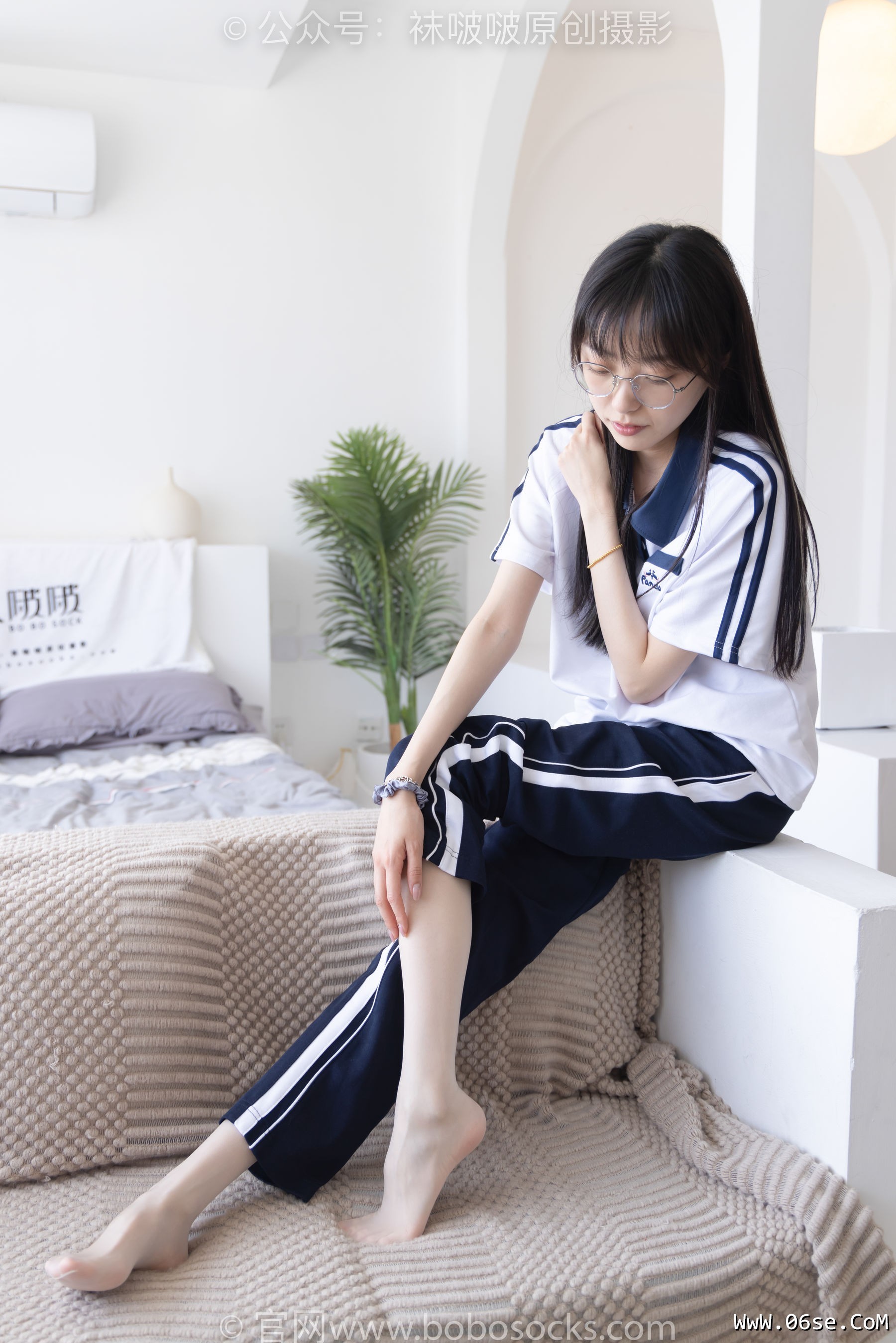 图片[10]-BoBoSocks袜啵啵 No.207 稚予 -aj板鞋、白棉袜、油亮白丝、校服裤里丝[140P]-六色网