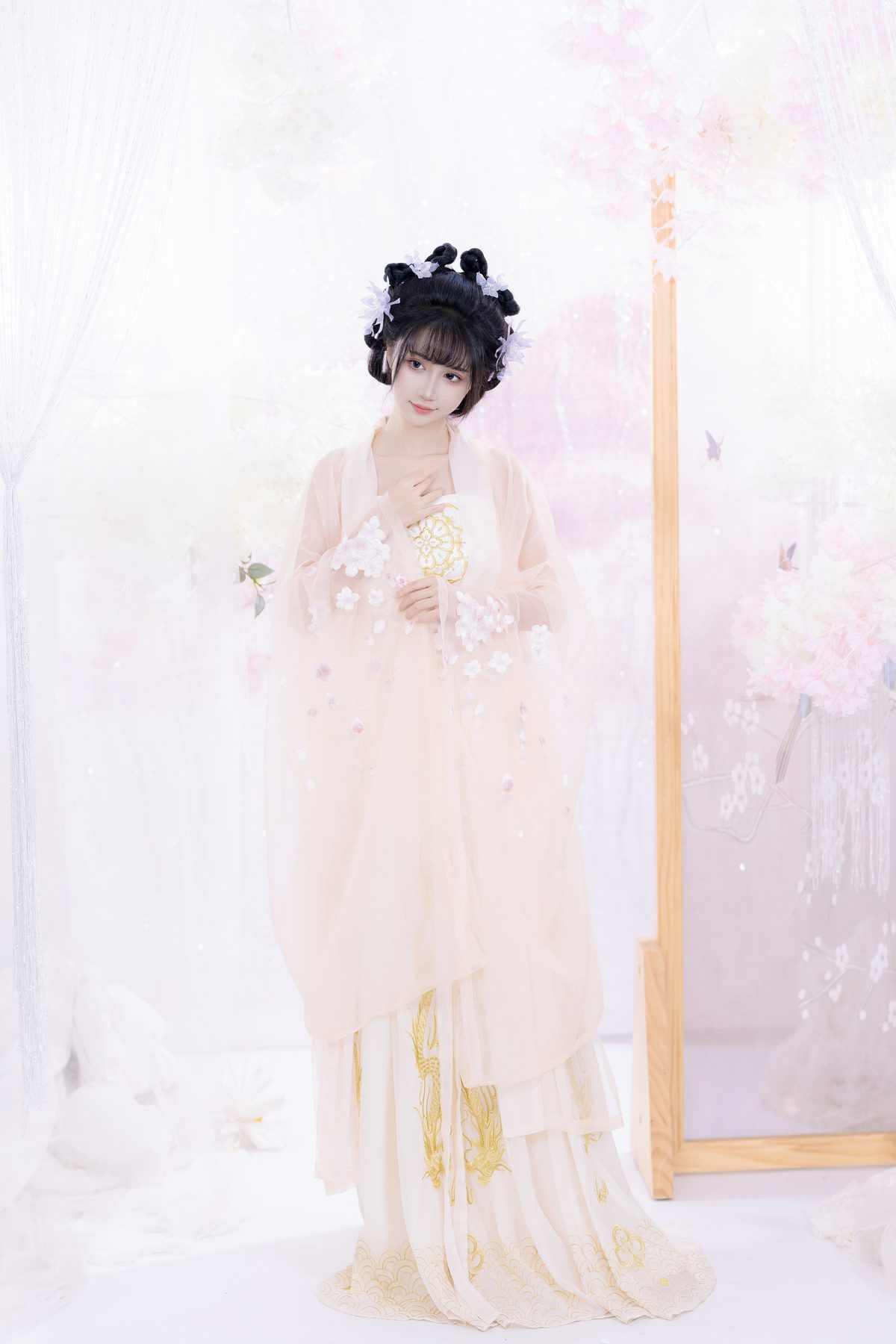 图片[28]-YiTuYu艺图语 Vol.5368 Qi Luo Sheng De Xiao Su Su[28P]-六色网