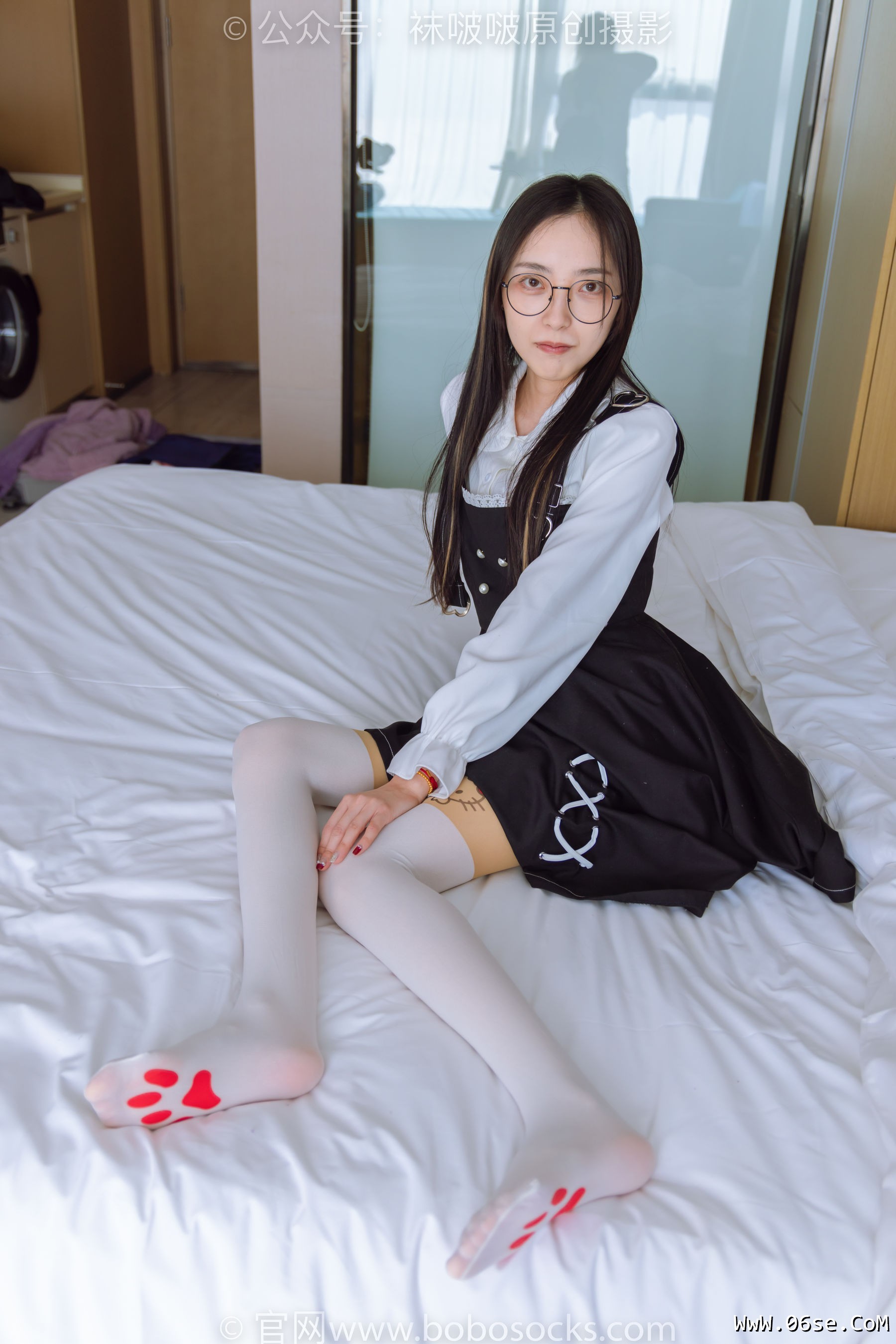 图片[136]-BoBoSocks袜啵啵 No.177 稚予-皮鞋、厚白丝（脚底猫爪印款）[140P]-六色网
