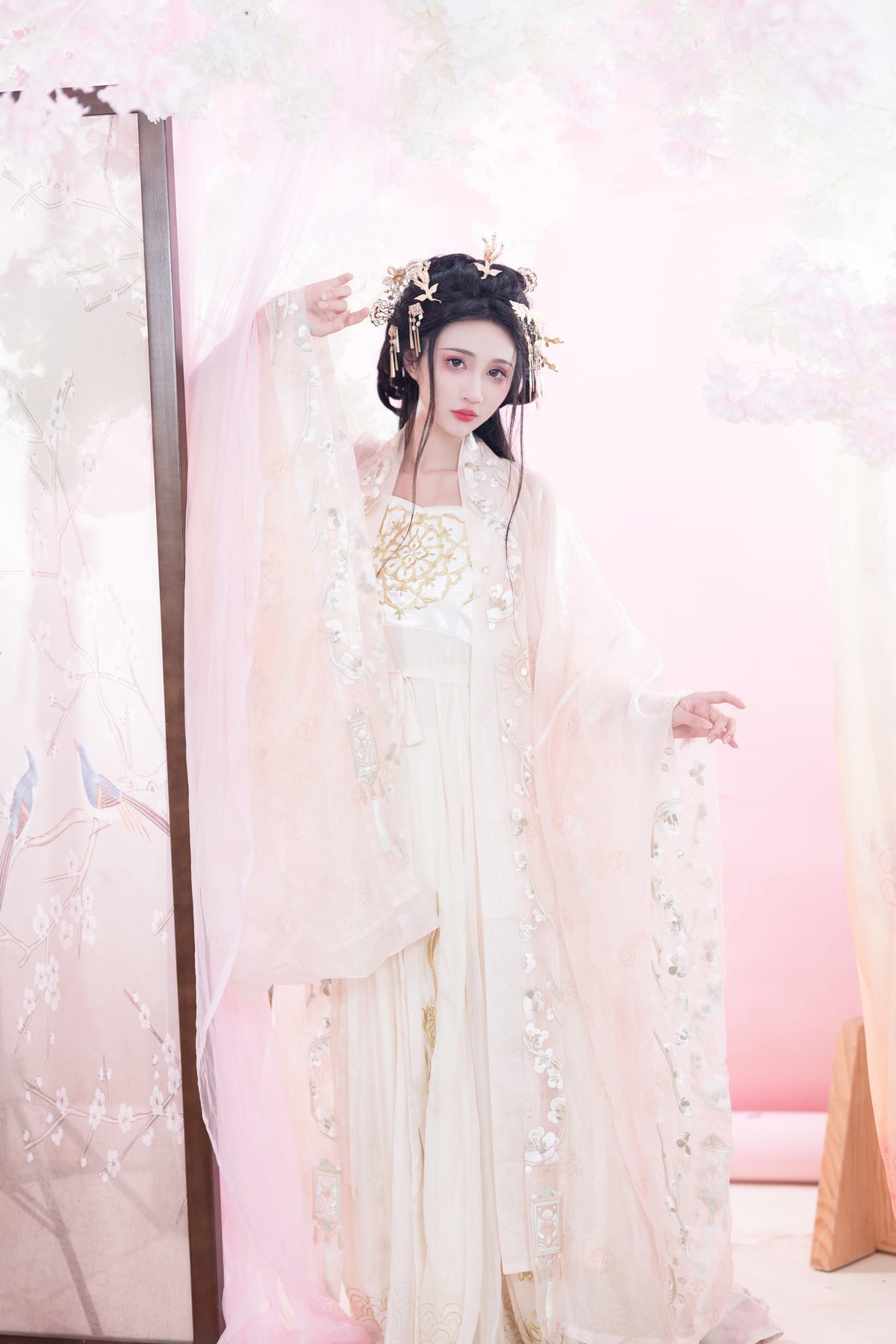 图片[22]-YiTuYu艺图语 Vol.5561 Qi Luo Sheng De Xiao Su Su[28P]-六色网