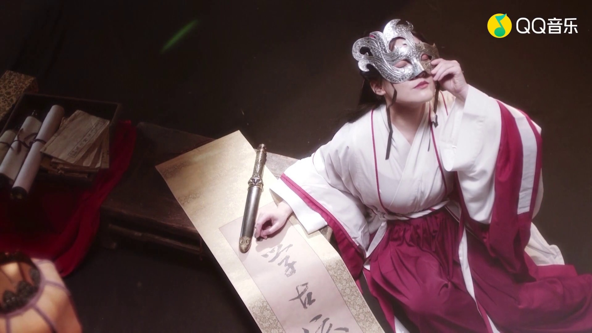 开局王炸来看美女央视现场燃炸版兰陵王入阵曲柳青瑶