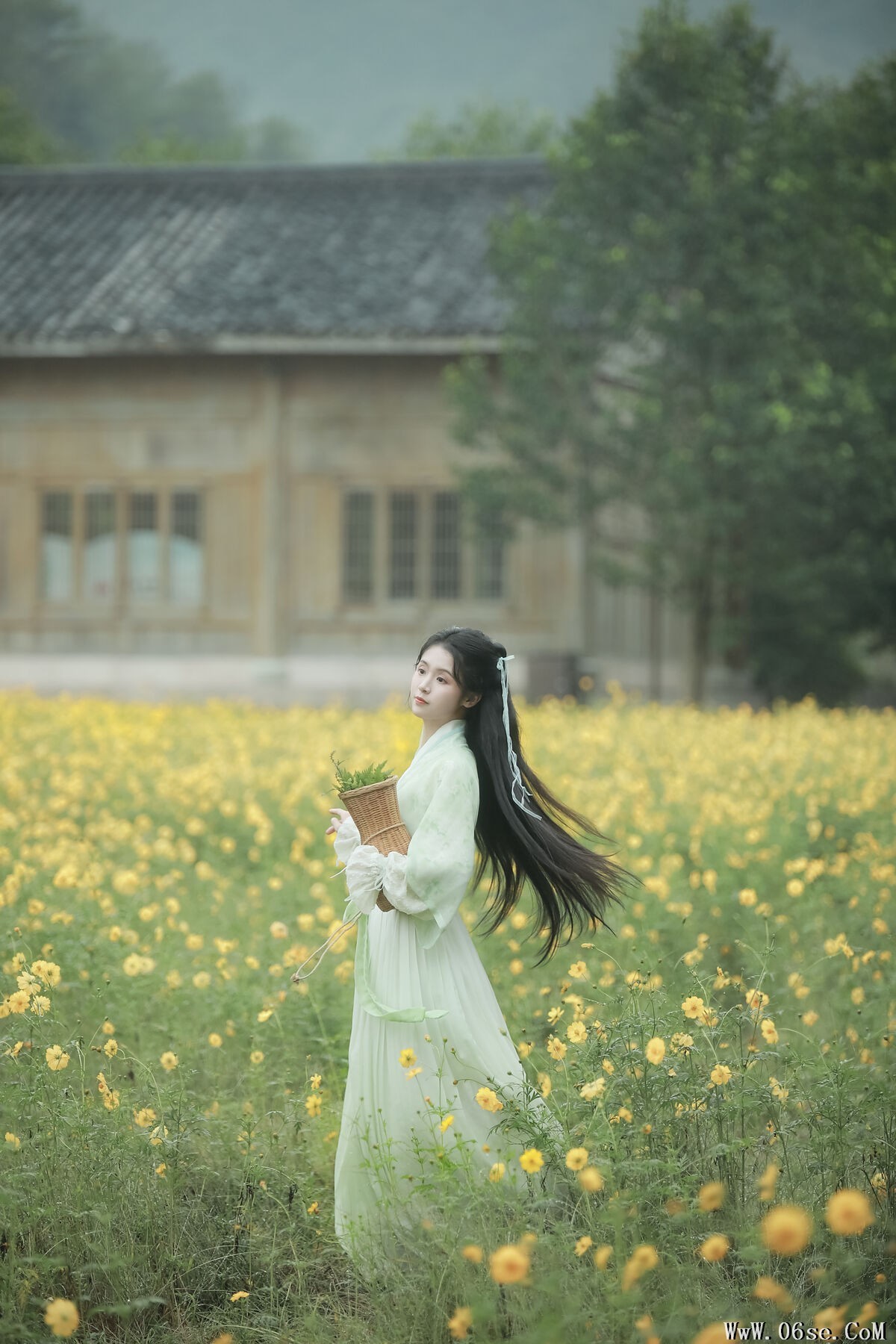 图片[8]-YiTuYu艺图语 Vol.6889 Yi Mi Liang Gao[28P]-六色网