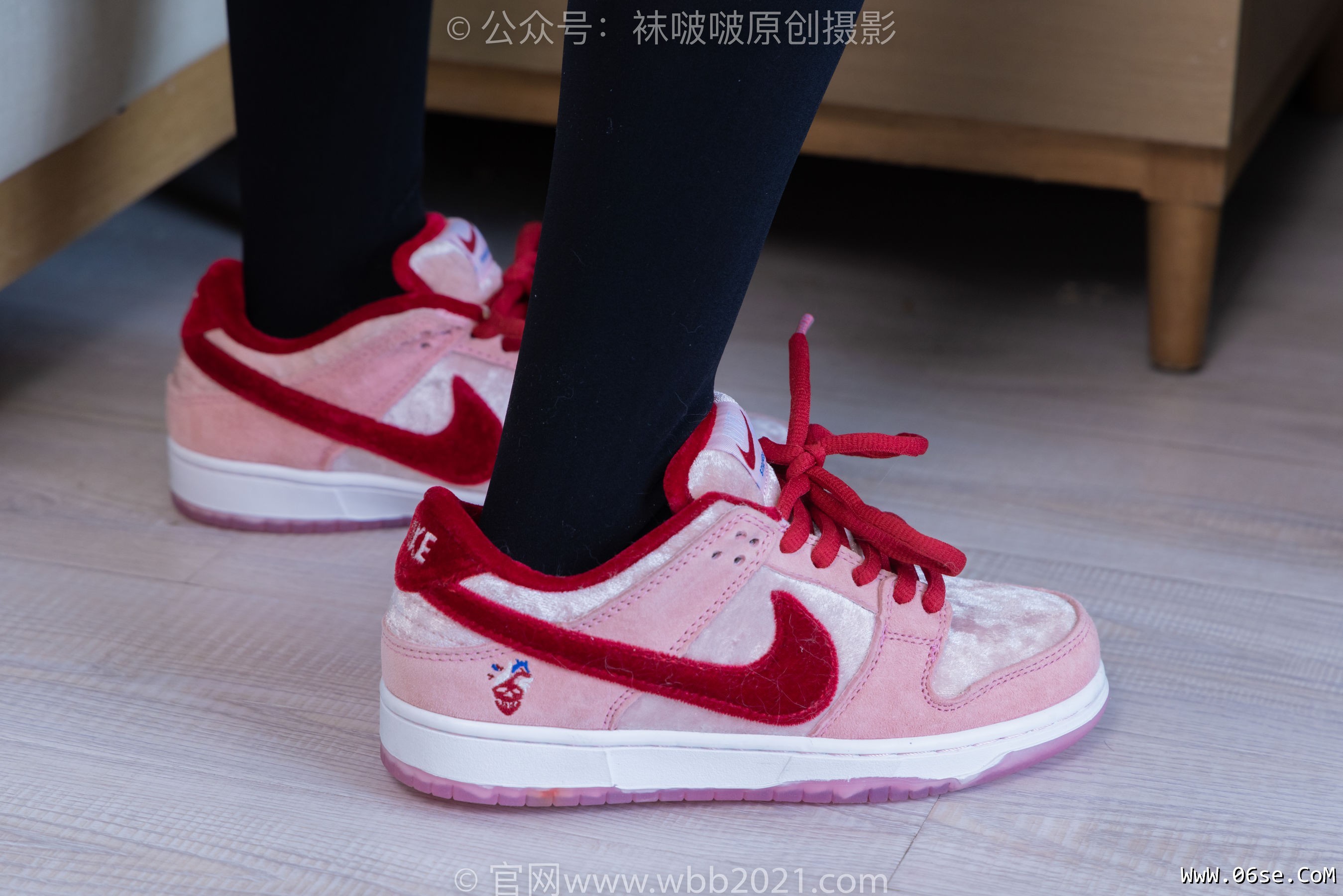 图片[105]-BoBoSocks袜啵啵 No.390 甜甜圈 -板鞋、厚黑丝大腿袜、厚白丝大腿袜[148P]-六色网