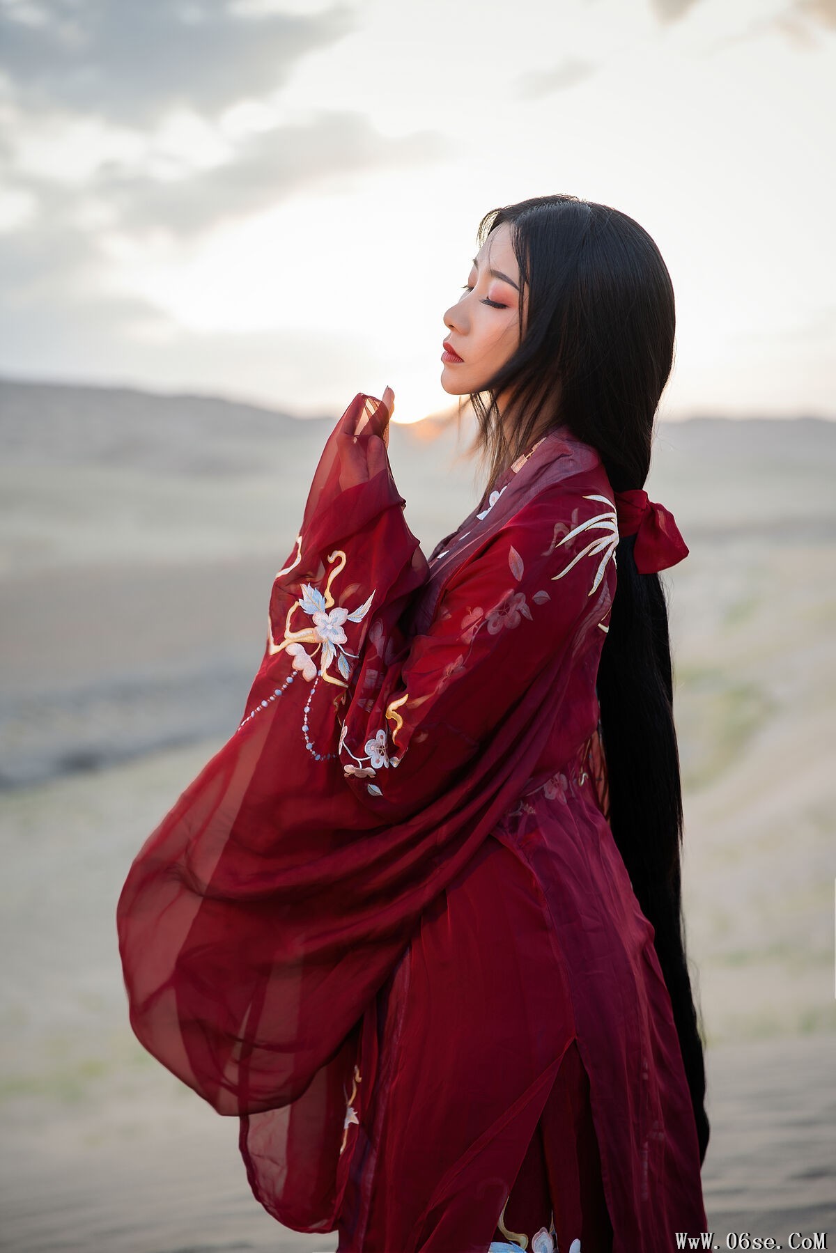 图片[8]-YiTuYu艺图语 Vol.7003 Mu Ge[24P]-六色网