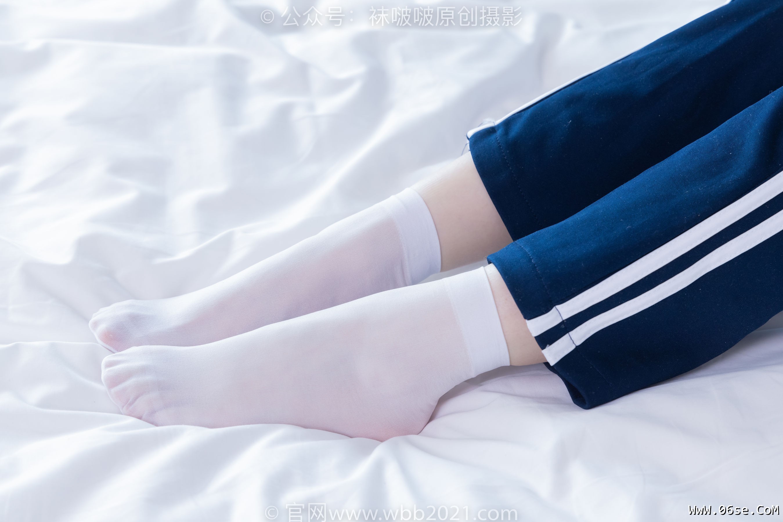 图片[134]-BoBoSocks袜啵啵 No.366 甜甜圈 -三双板鞋、白棉袜、短白丝[150P]-六色网