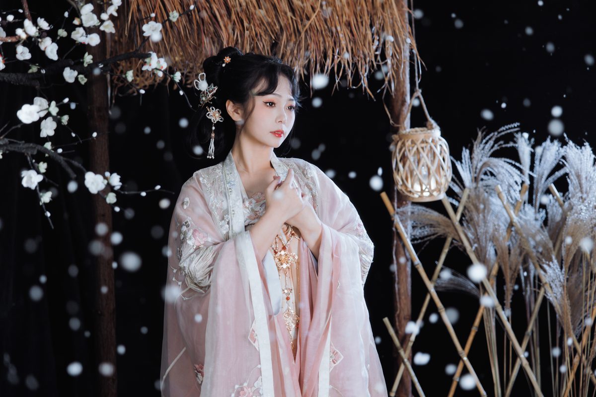 图片[21]-YiTuYu艺图语 Vol.3720 Qian Mo Hong Chen[23P]-六色网
