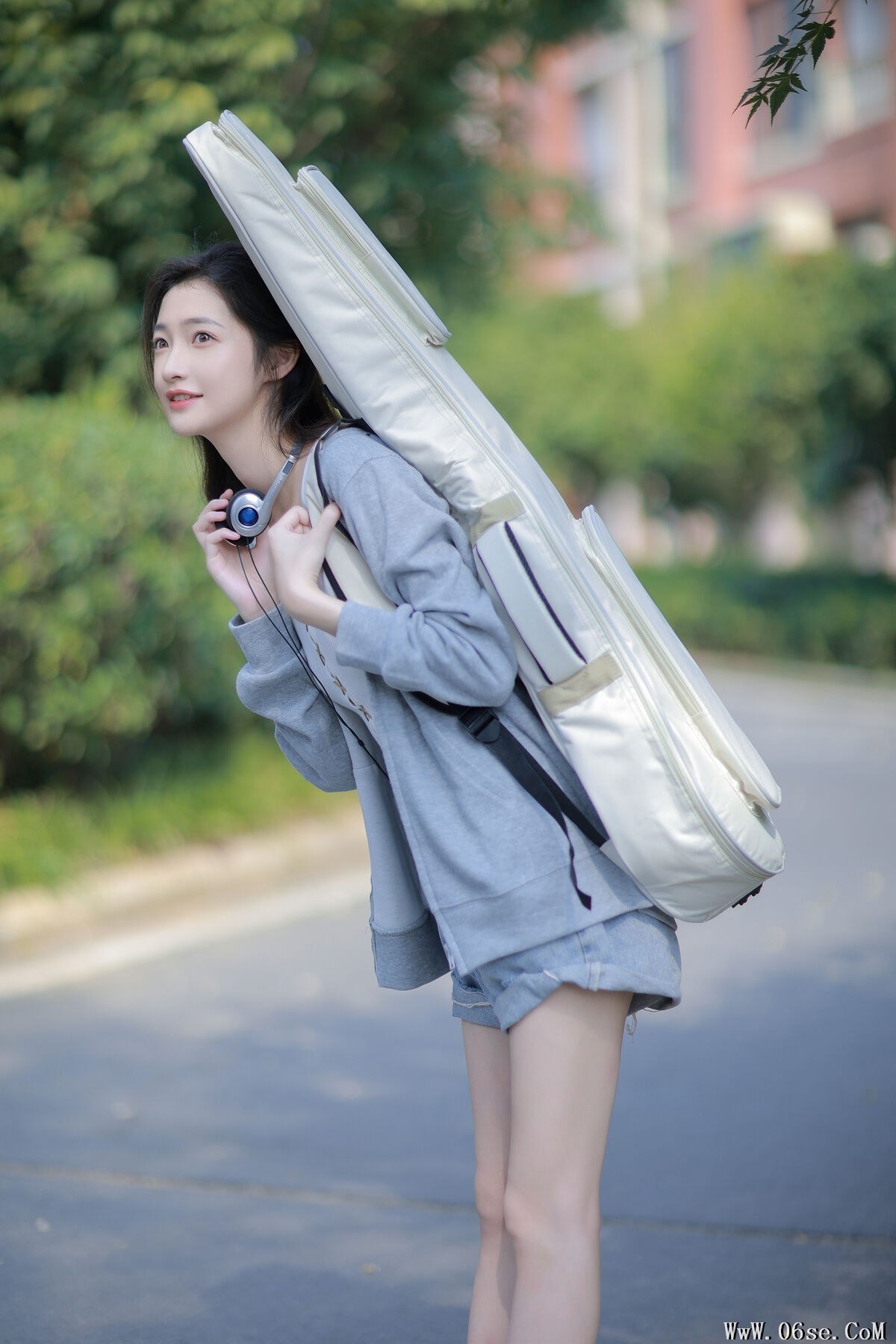 图片[16]-YiTuYu艺图语 Vol.6623 Dai Dai Qi Fei La[23P]-六色网