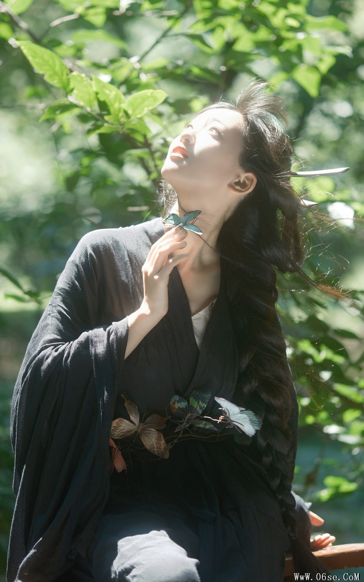 图片[21]-YiTuYu艺图语 Vol.5567 Er Liang Feng Yue[23P]-六色网